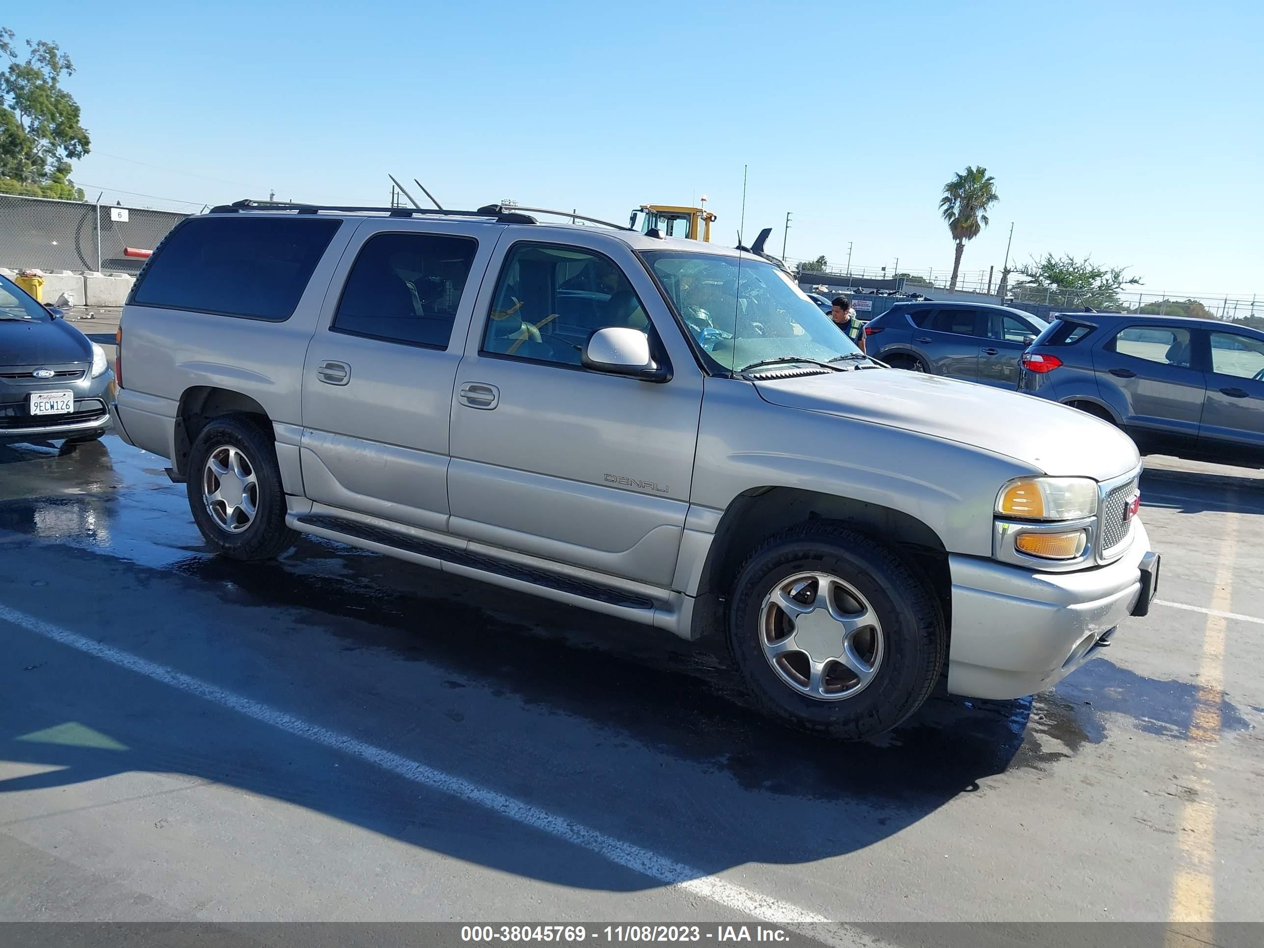 GMC YUKON 2005 1gkfk66u75j172601