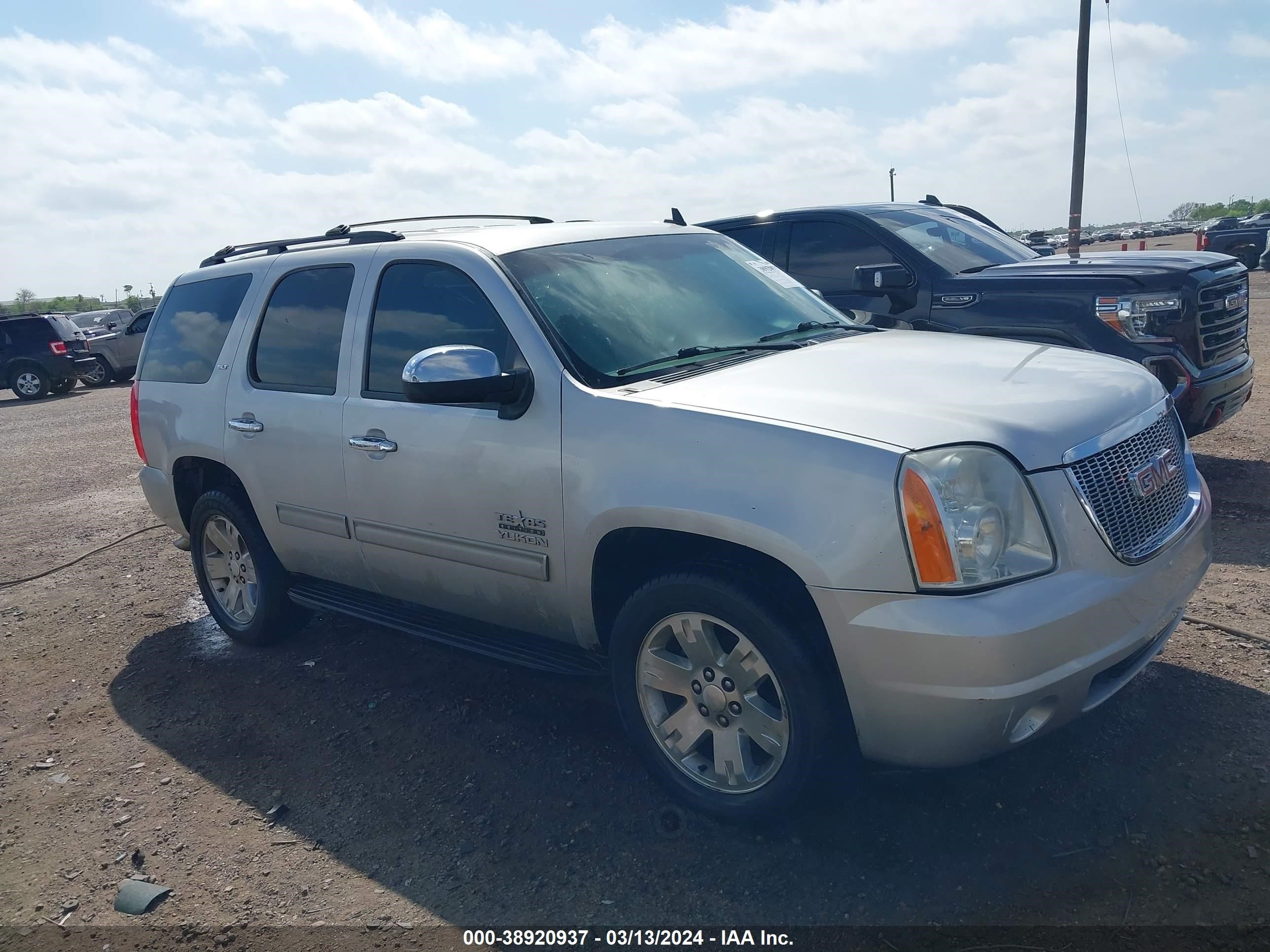 GMC YUKON 2011 1gks1ce01br334153