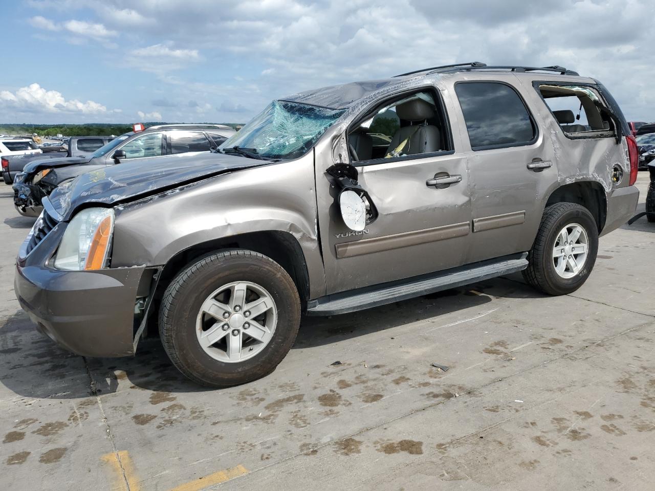 GMC YUKON 2013 1gks1ce09dr129733