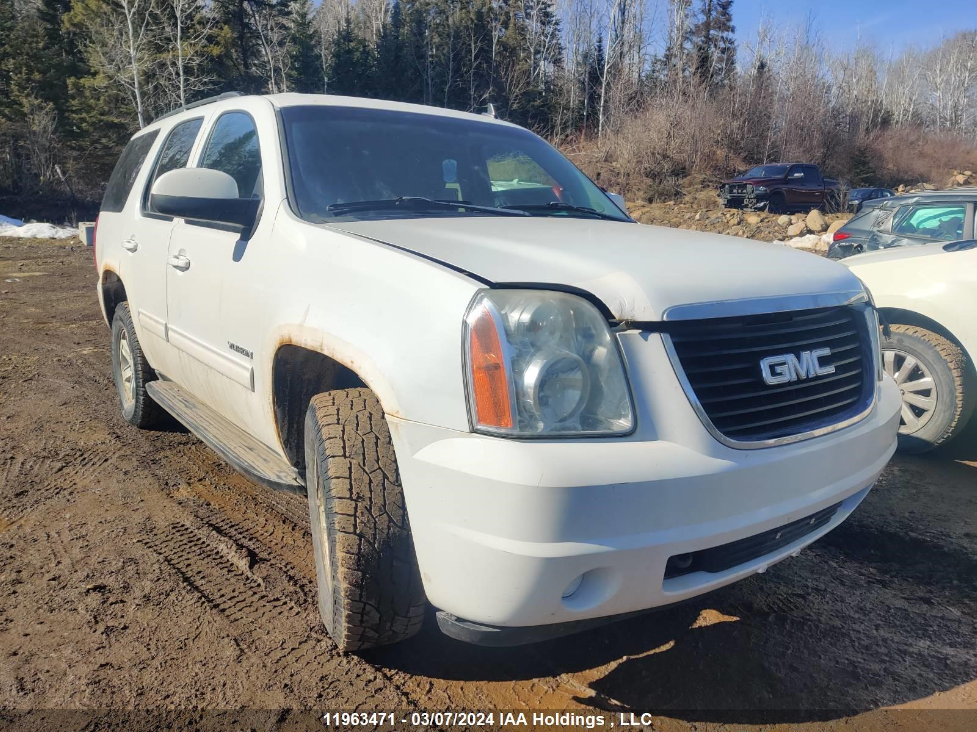 GMC YUKON 2011 1gks2ae08br111965