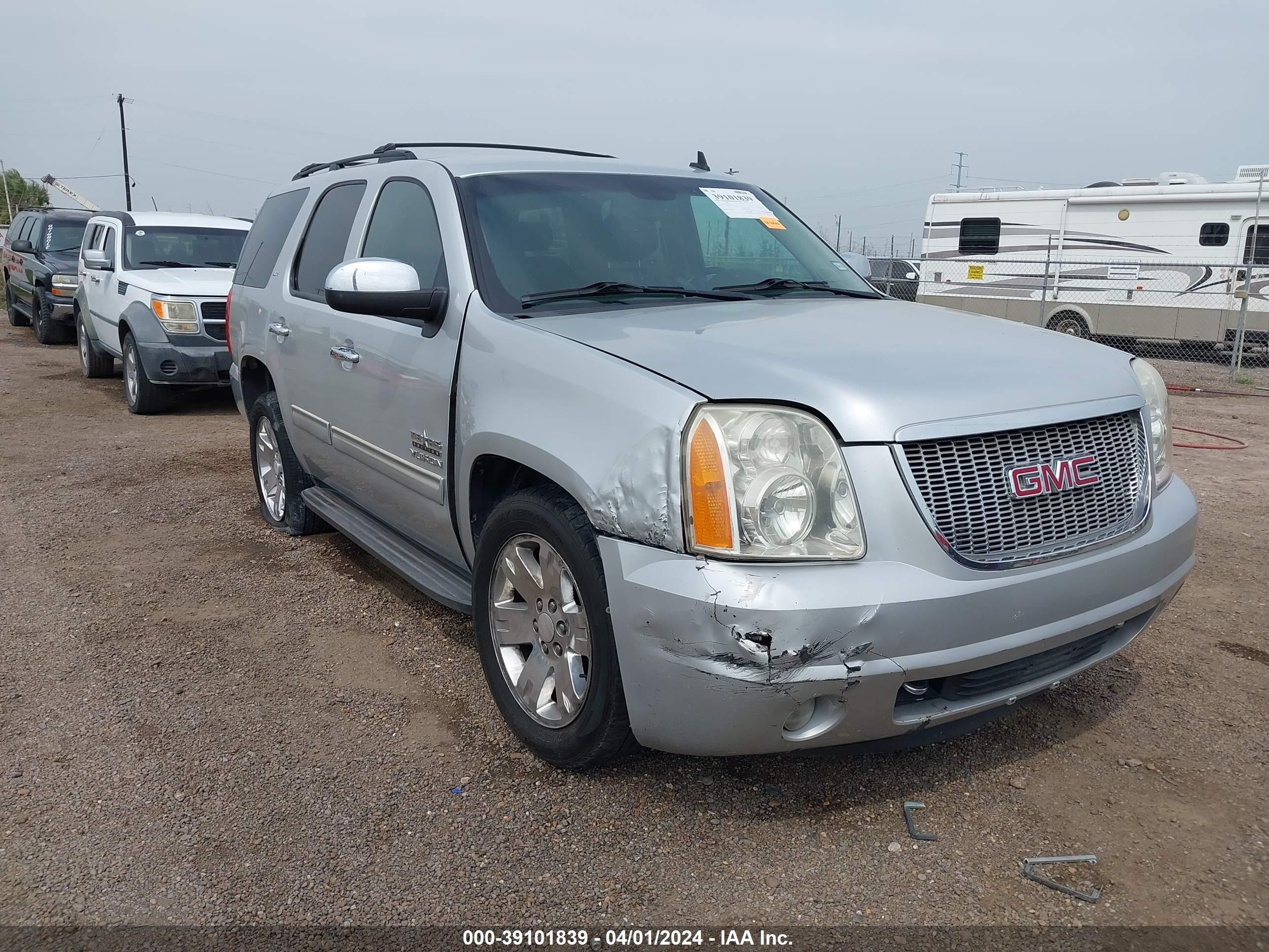 GMC YUKON 2010 1gkucce07ar146223