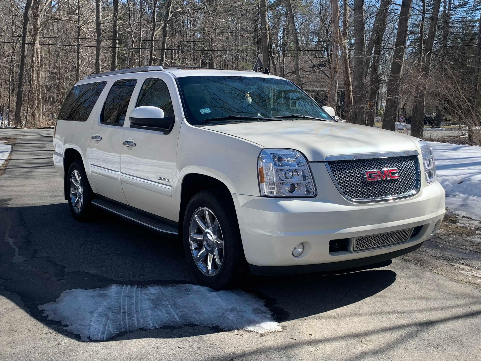 GMC YUKON XL D 2010 1gkukmef2ar274415