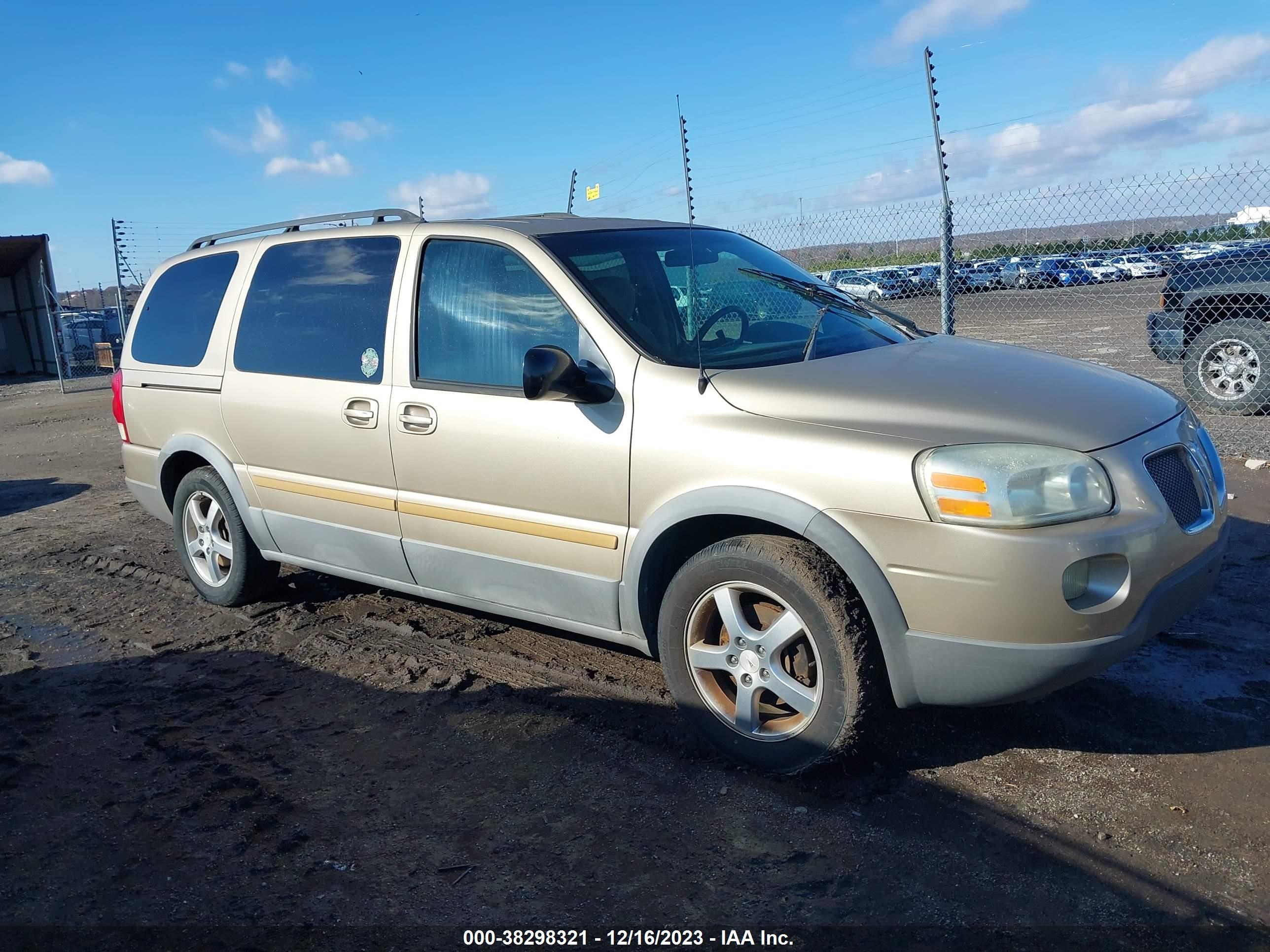 PONTIAC MONTANA 2005 1gmdv33l55d181828