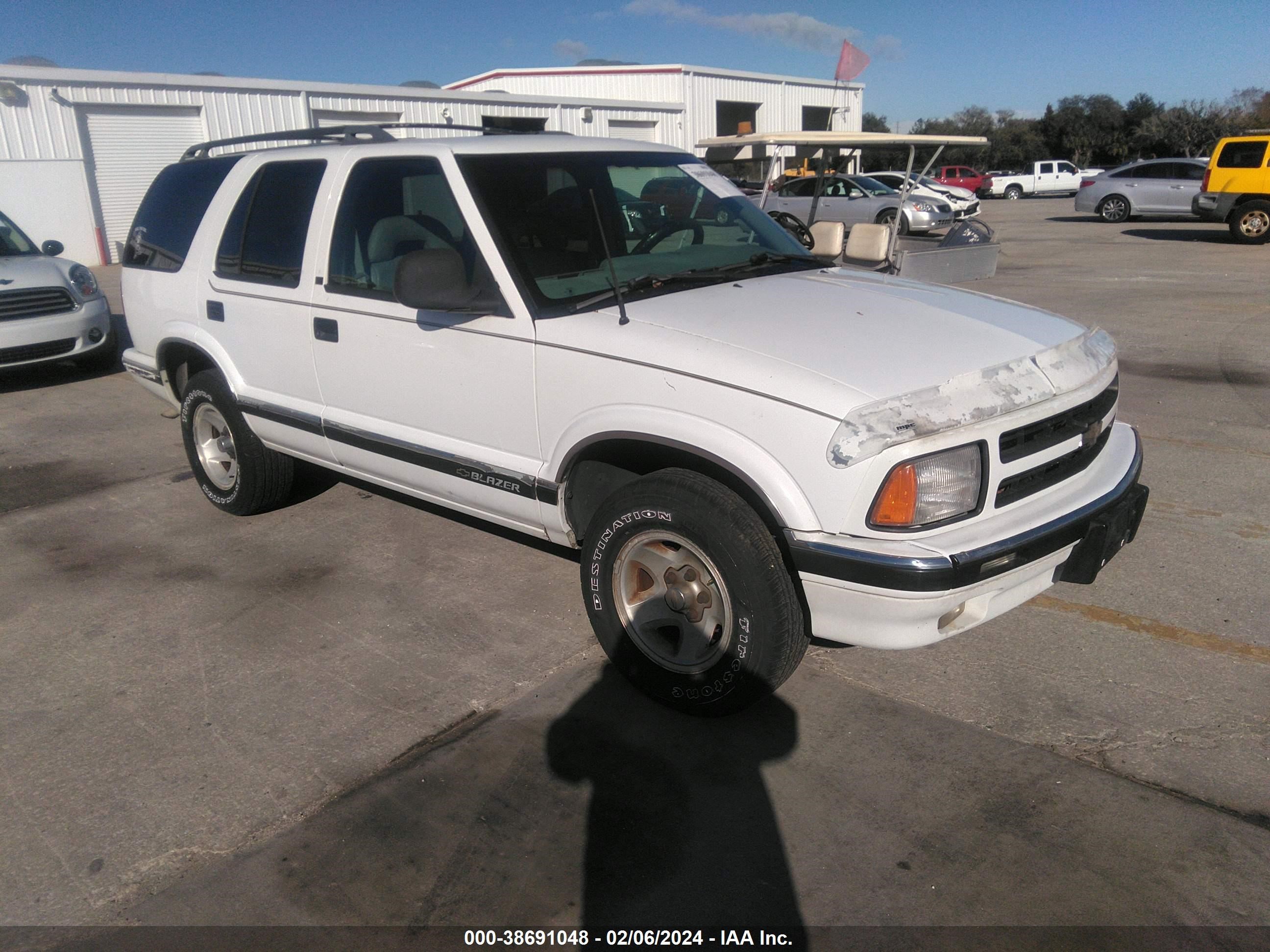 CHEVROLET BLAZER 1997 1gncs13w0v2150674