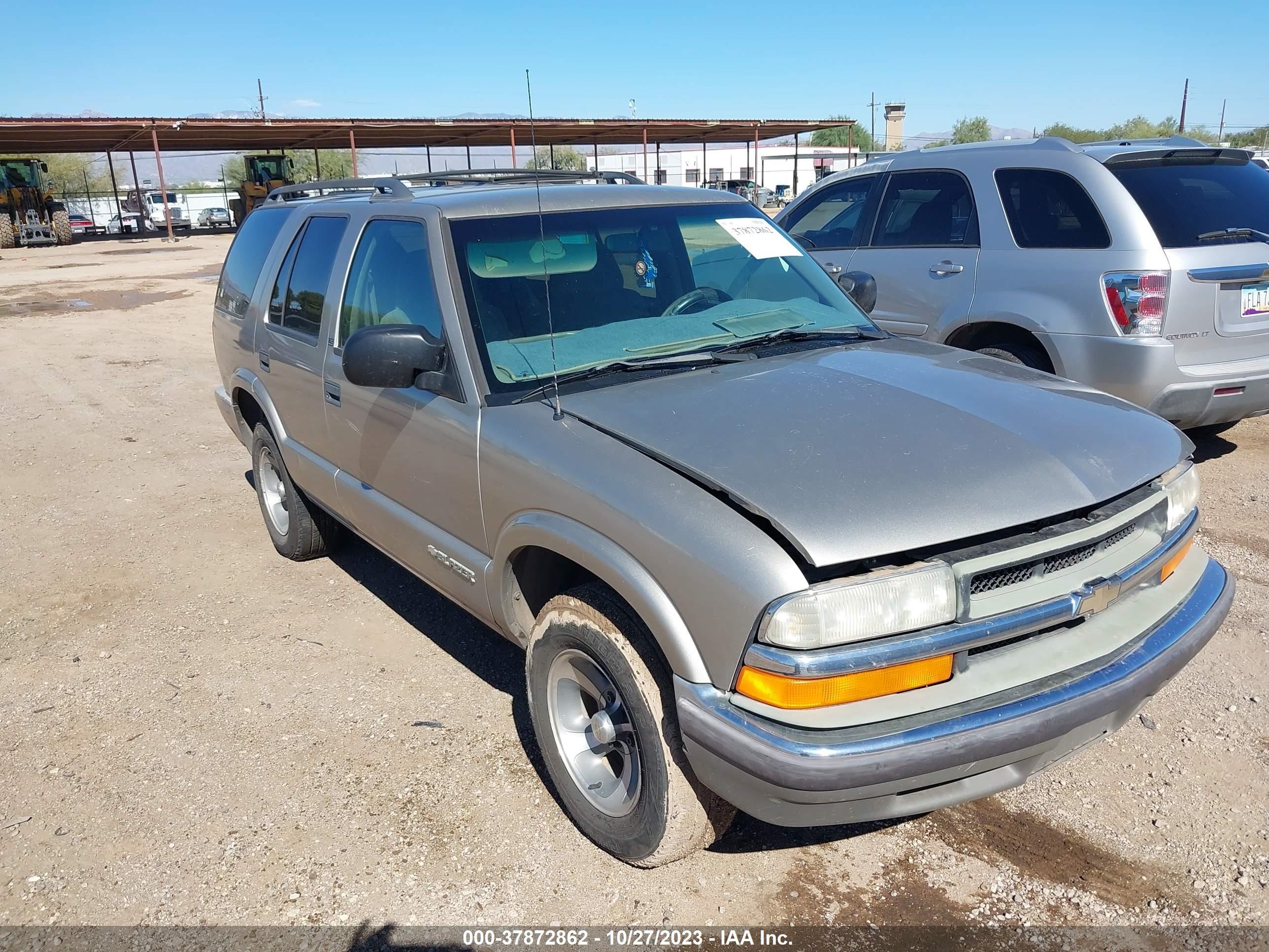 CHEVROLET BLAZER 2000 1gncs13w2yk201175