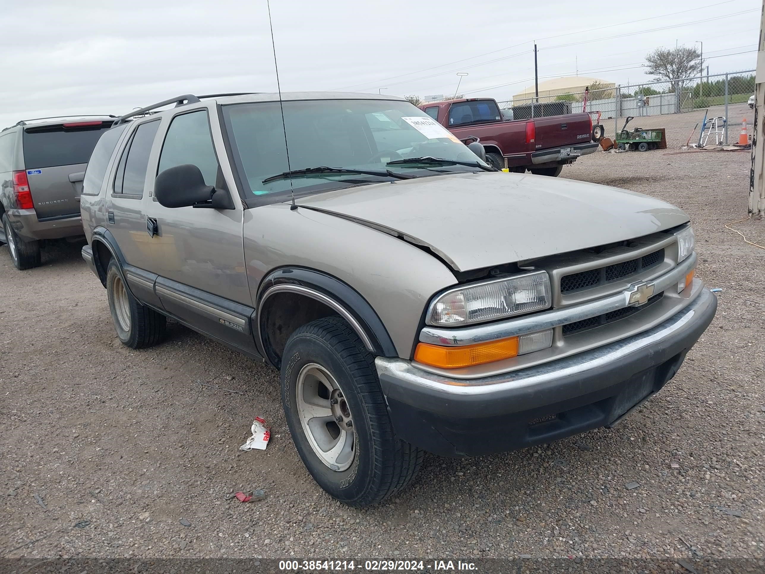 CHEVROLET BLAZER 1998 1gncs13w6w2240218