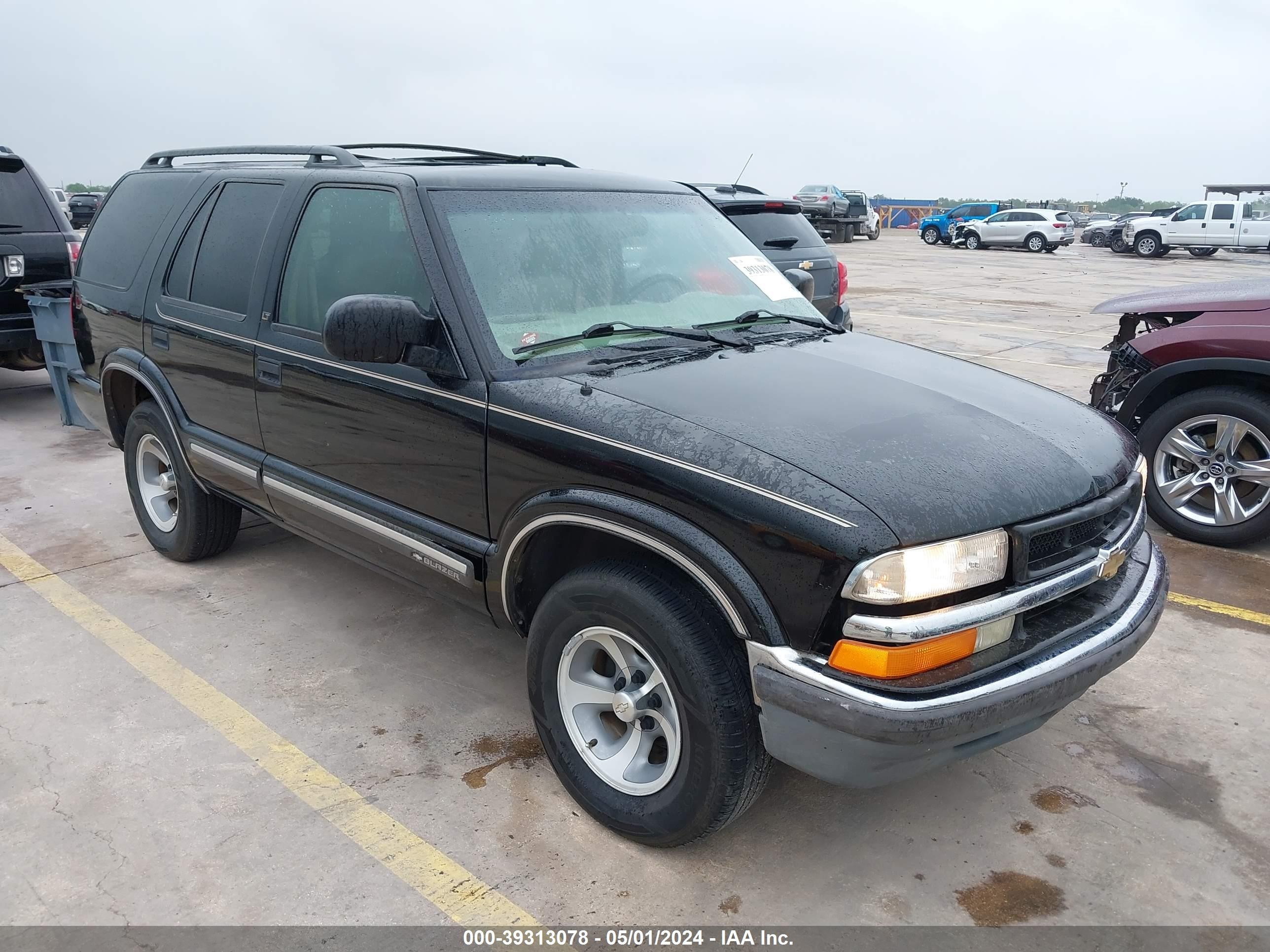 CHEVROLET BLAZER 2000 1gncs13w7y2172059