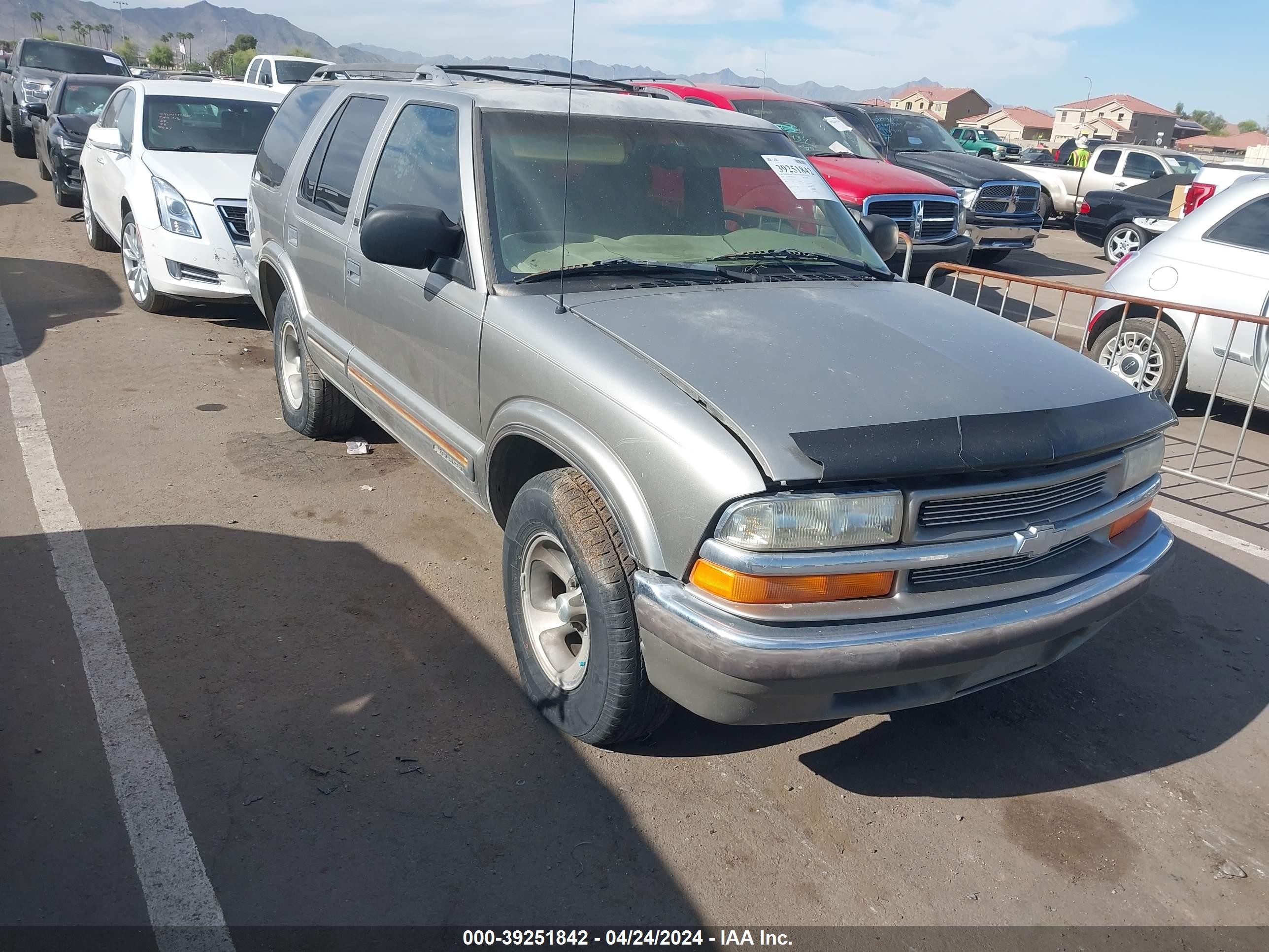 CHEVROLET BLAZER 2000 1gncs13w7y2325314