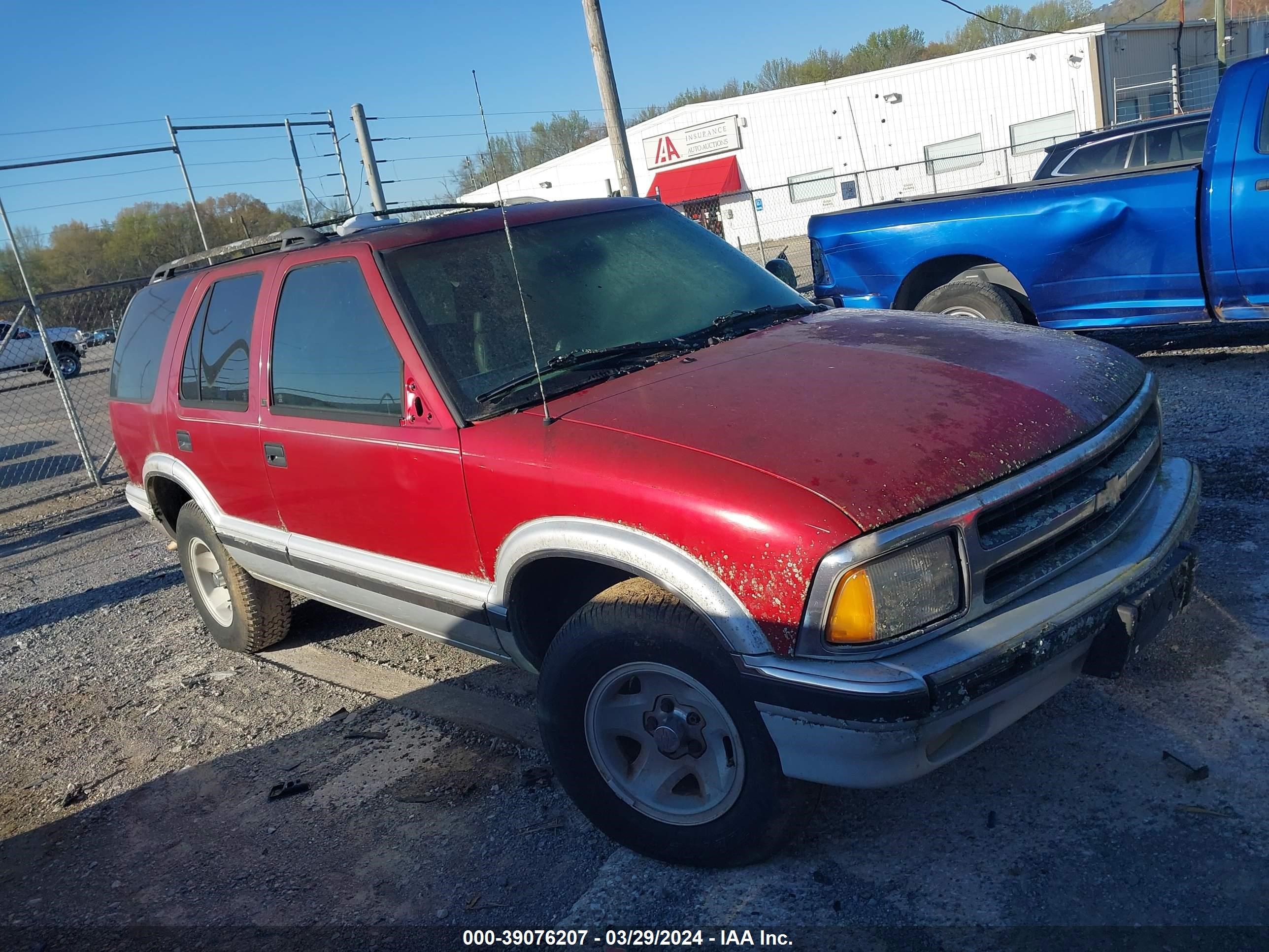 CHEVROLET BLAZER 1997 1gncs13w8v2157274