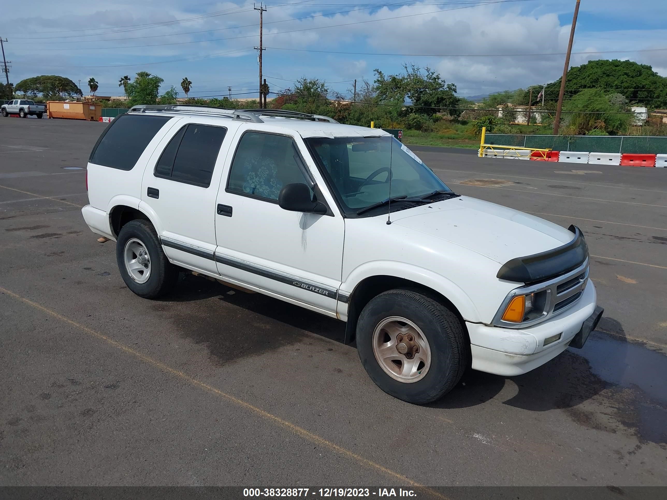 CHEVROLET BLAZER 1996 1gncs13w9t2157765