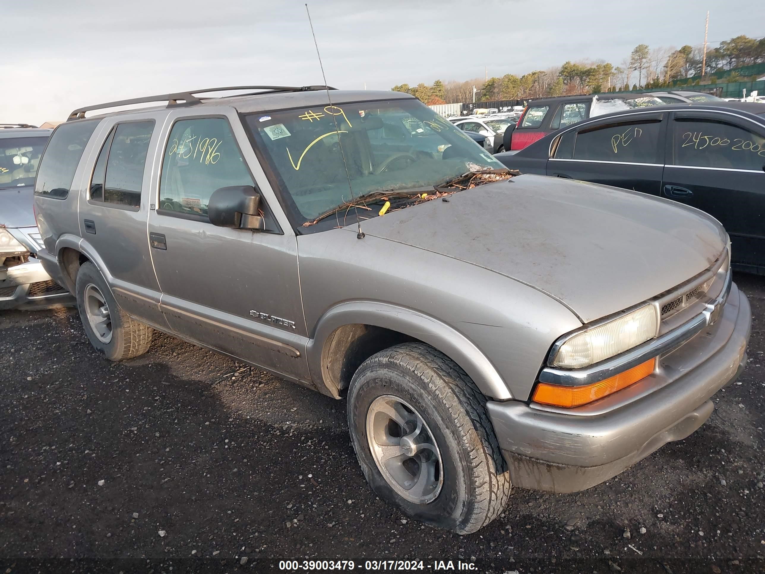 CHEVROLET BLAZER 2003 1gncs13x93k154342