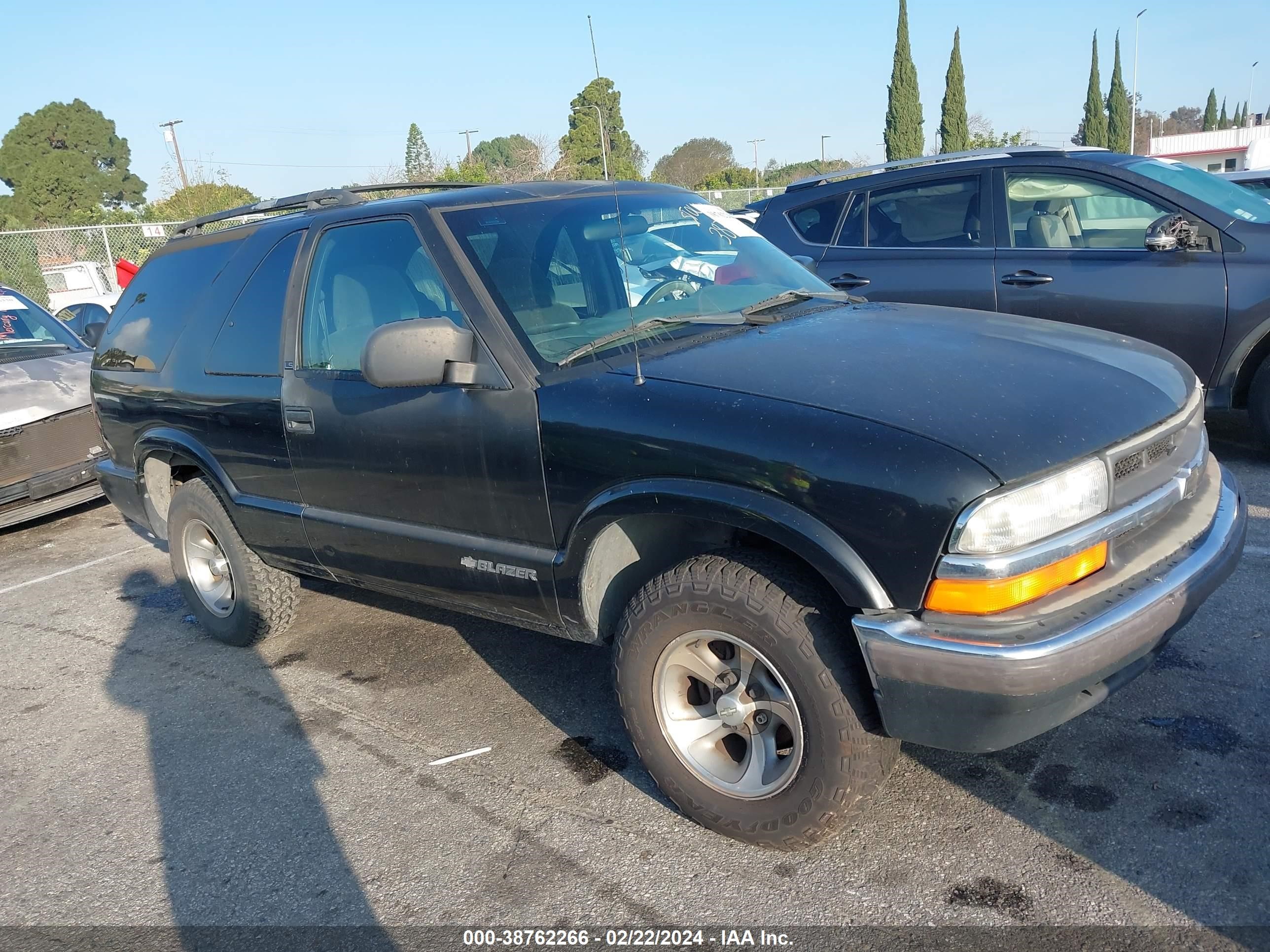 CHEVROLET BLAZER 2000 1gncs18w1yk169053