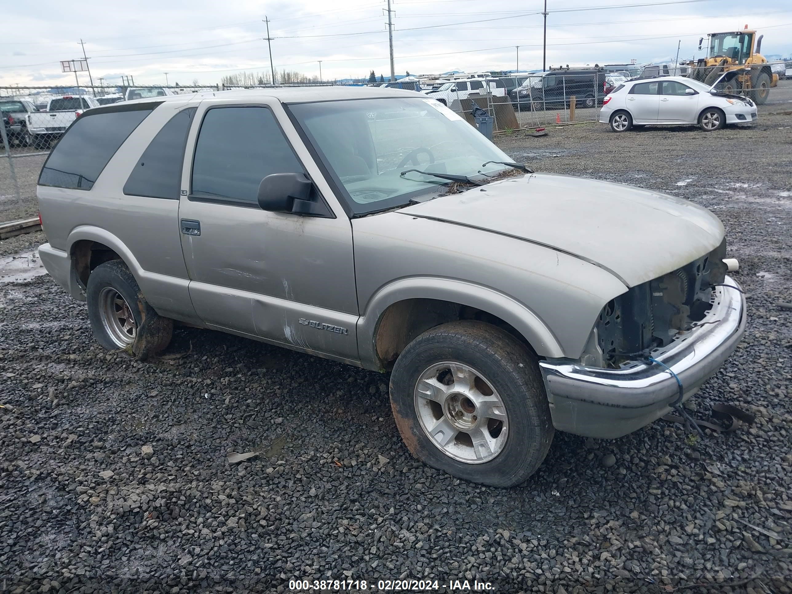 CHEVROLET BLAZER 2001 1gncs18w51k174469