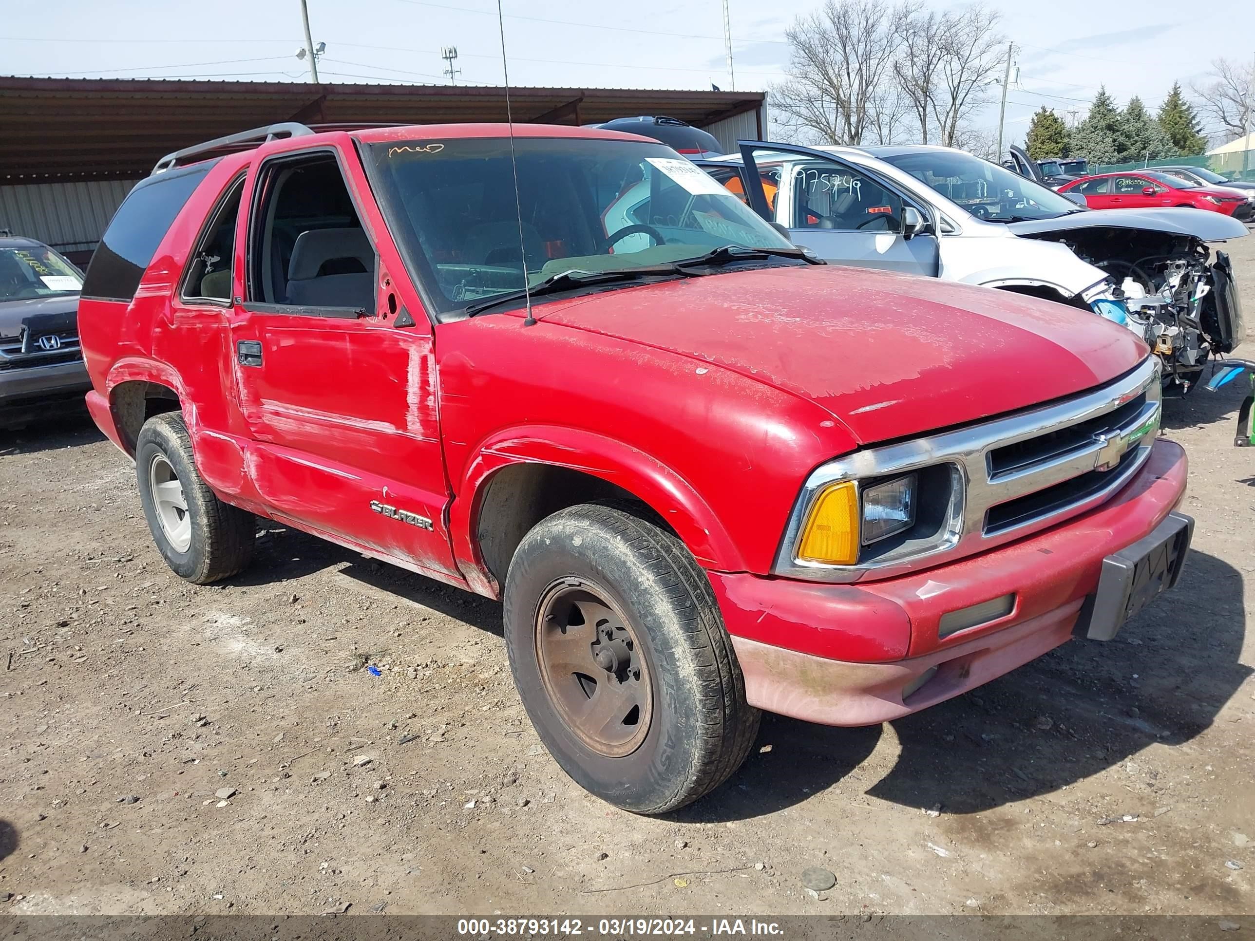 CHEVROLET BLAZER 1997 1gncs18wxvk227401