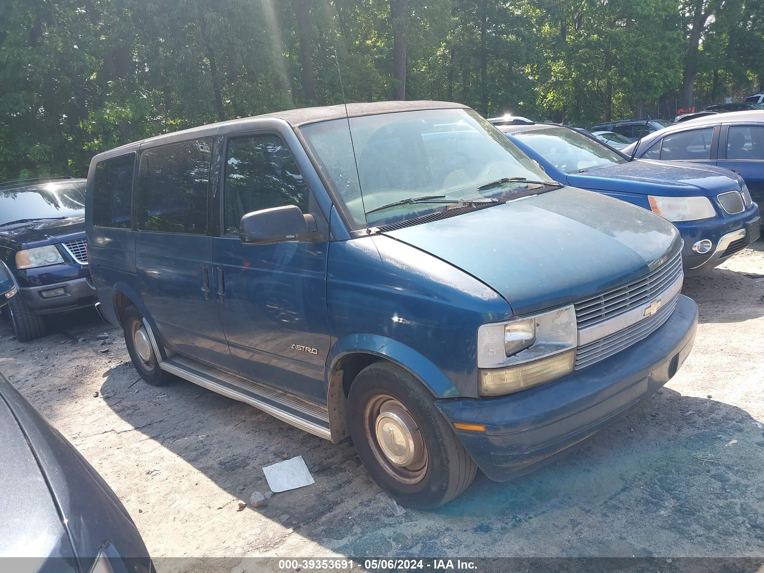 CHEVROLET ASTRO 1998 1gndm19w3wb181683