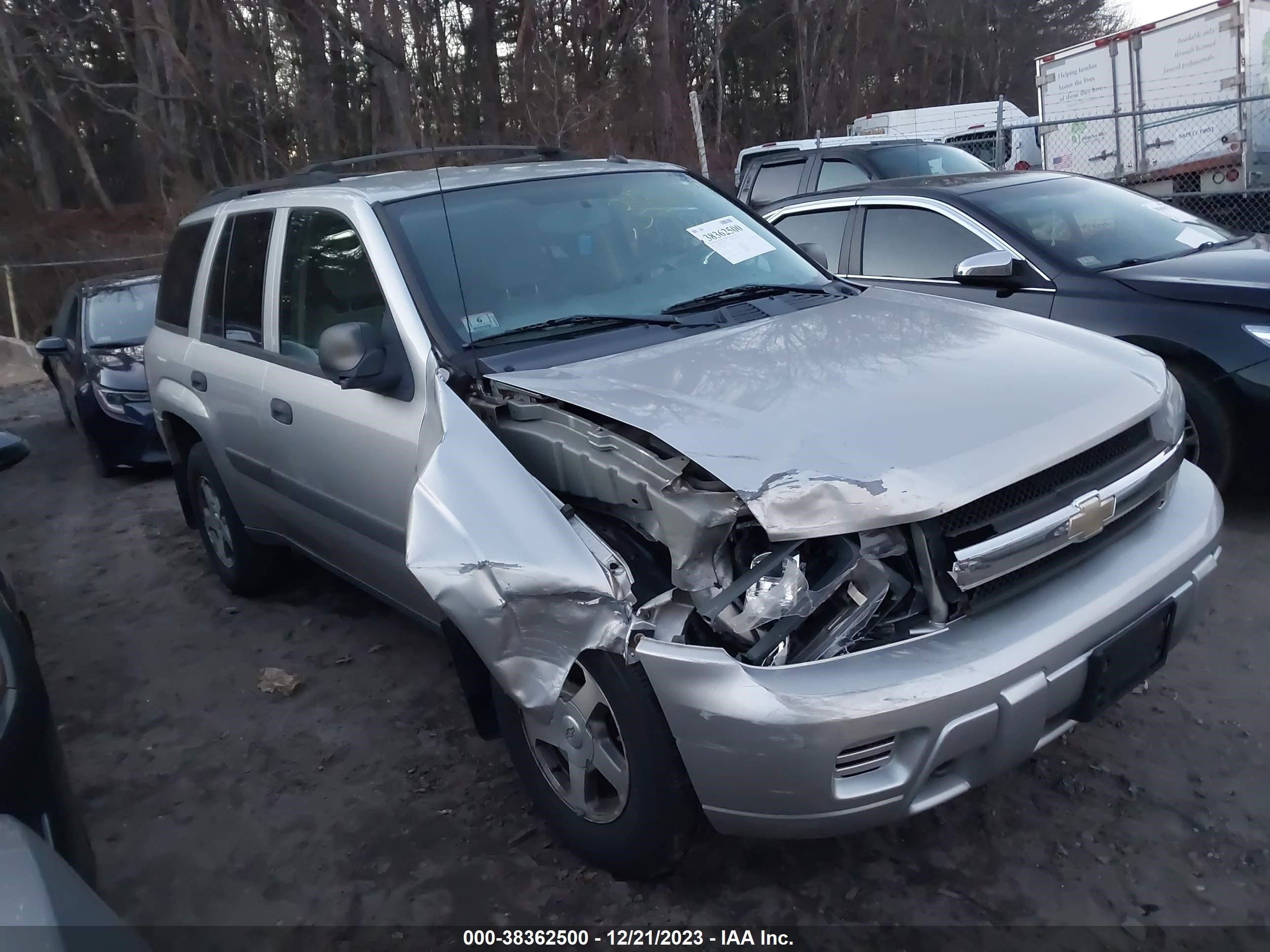 CHEVROLET TRAILBLAZER 2005 1gndt13s752161105