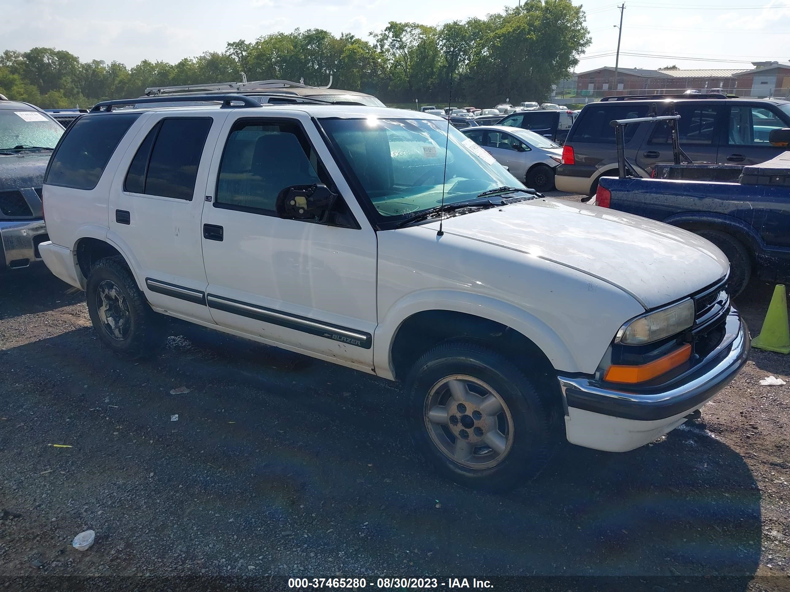 CHEVROLET BLAZER 2000 1gndt13w0y2401196