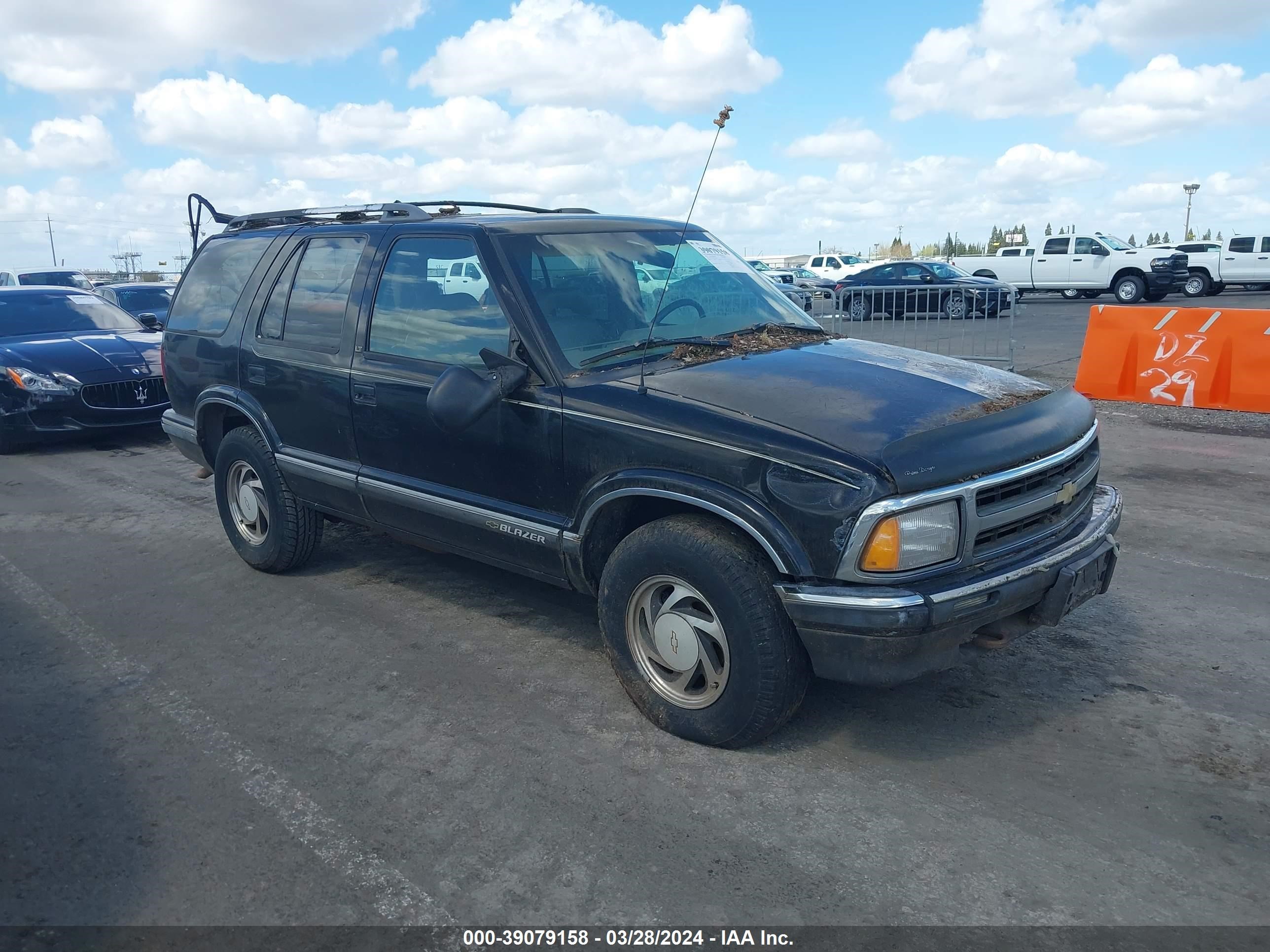 CHEVROLET BLAZER 1995 1gndt13w1s2125926