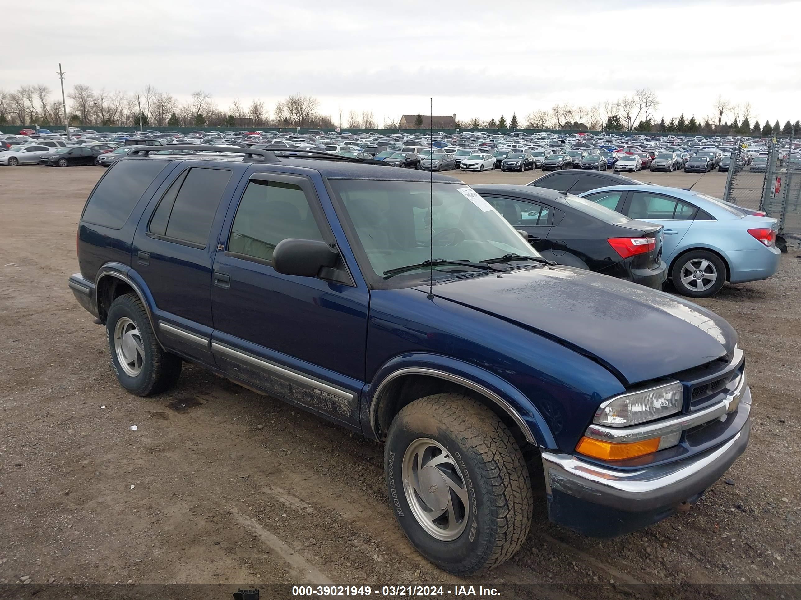 CHEVROLET BLAZER 1999 1gndt13w3x2240552