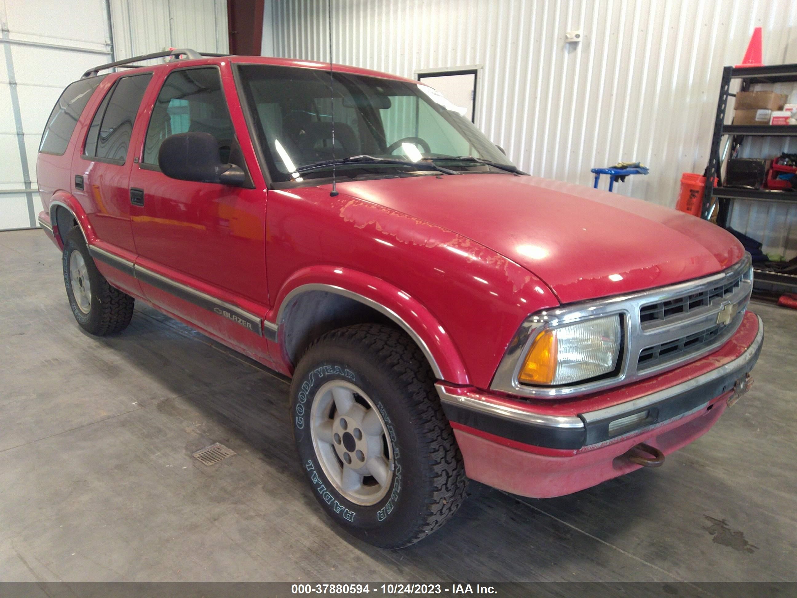 CHEVROLET BLAZER 1996 1gndt13w5t2152340