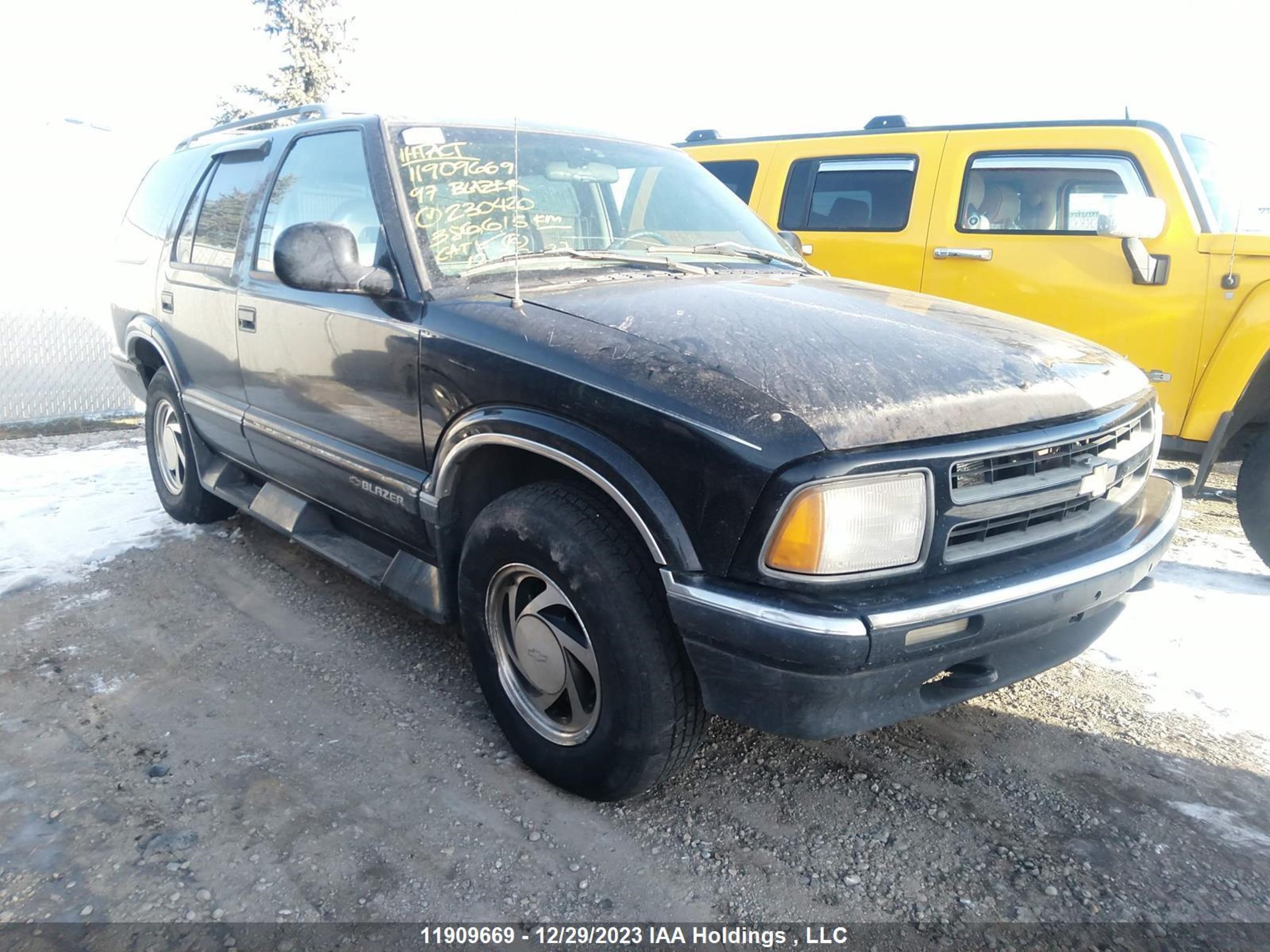 CHEVROLET BLAZER 1997 1gndt13w6vk230420