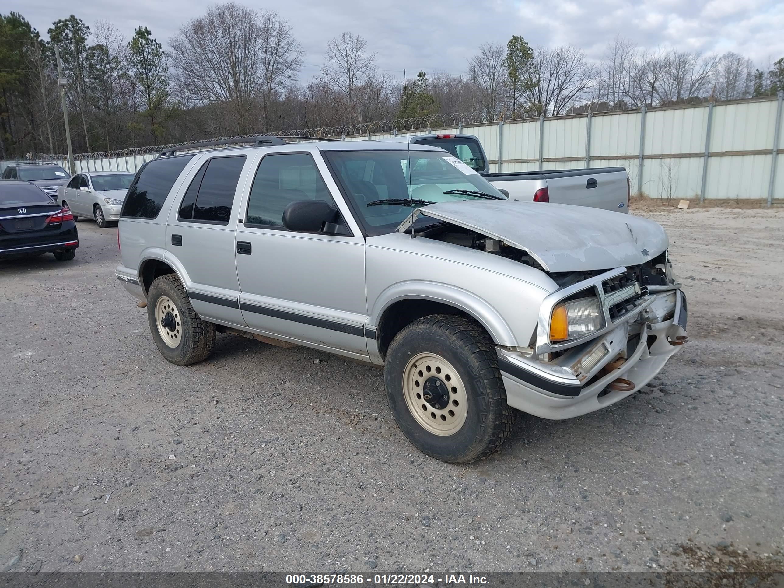 CHEVROLET BLAZER 1997 1gndt13w7v2154772