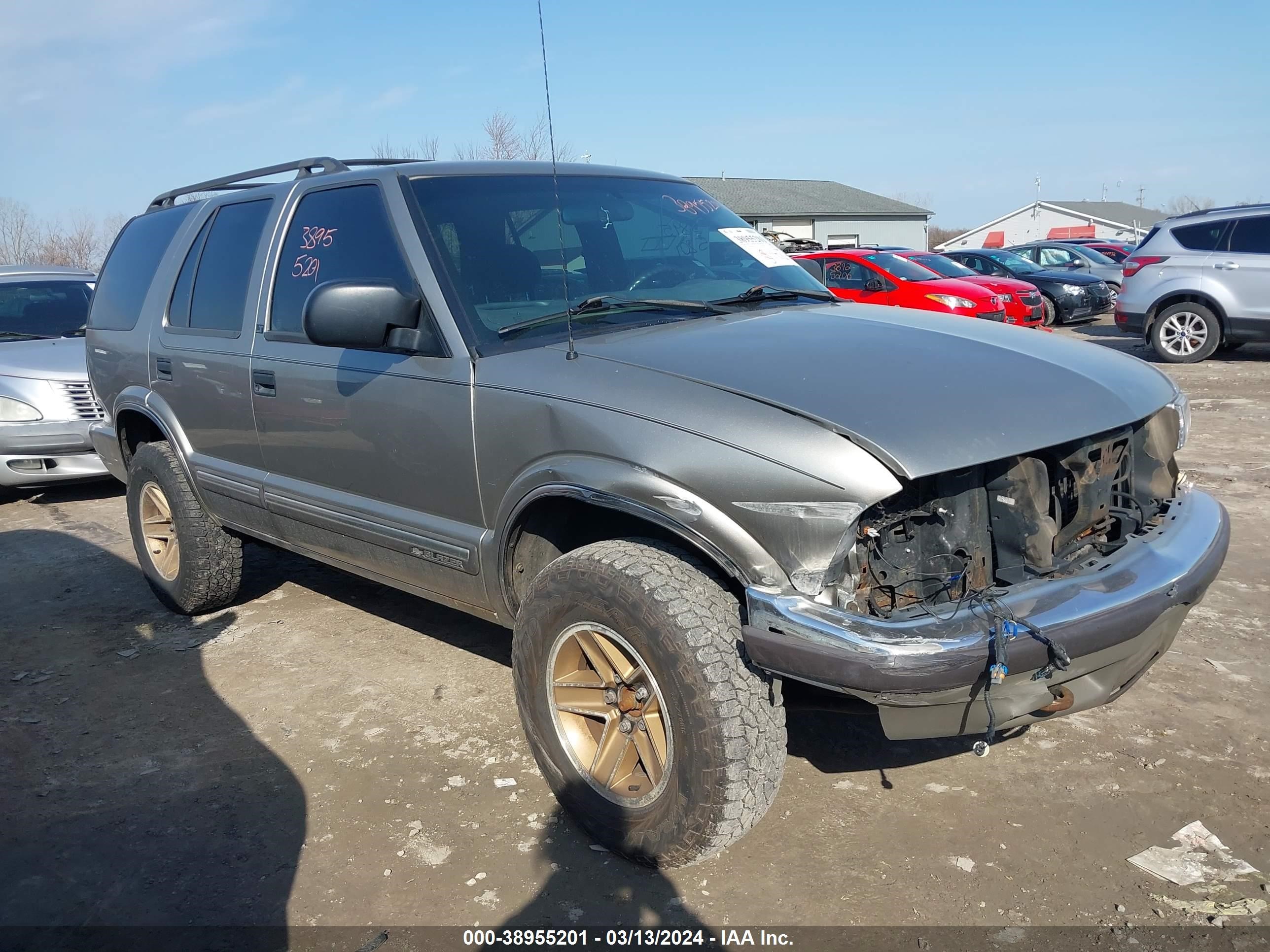 CHEVROLET BLAZER 2000 1gndt13w8y2224784