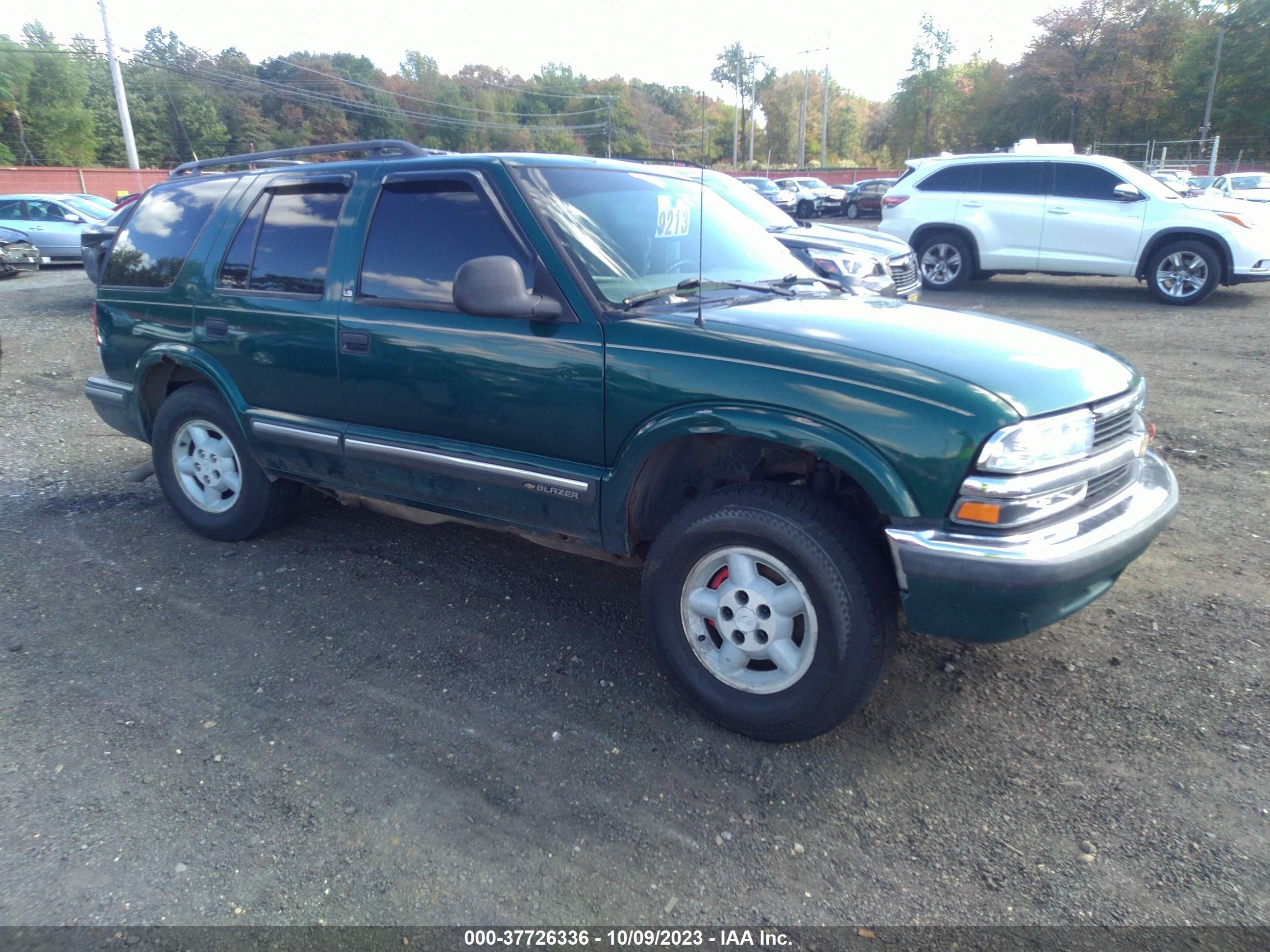 CHEVROLET BLAZER 1998 1gndt13w9wk239081