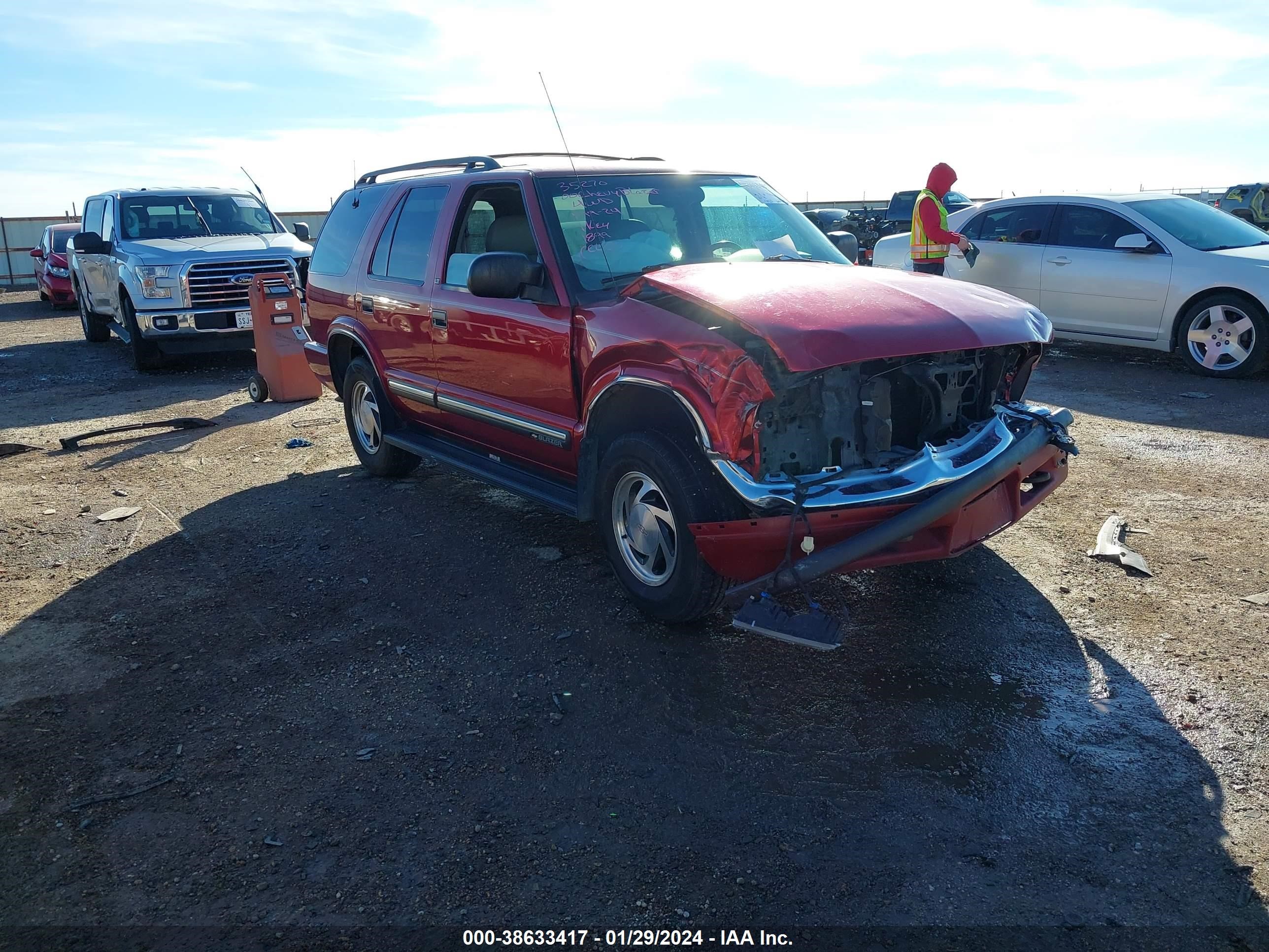 CHEVROLET BLAZER 2000 1gndt13w9y2381899