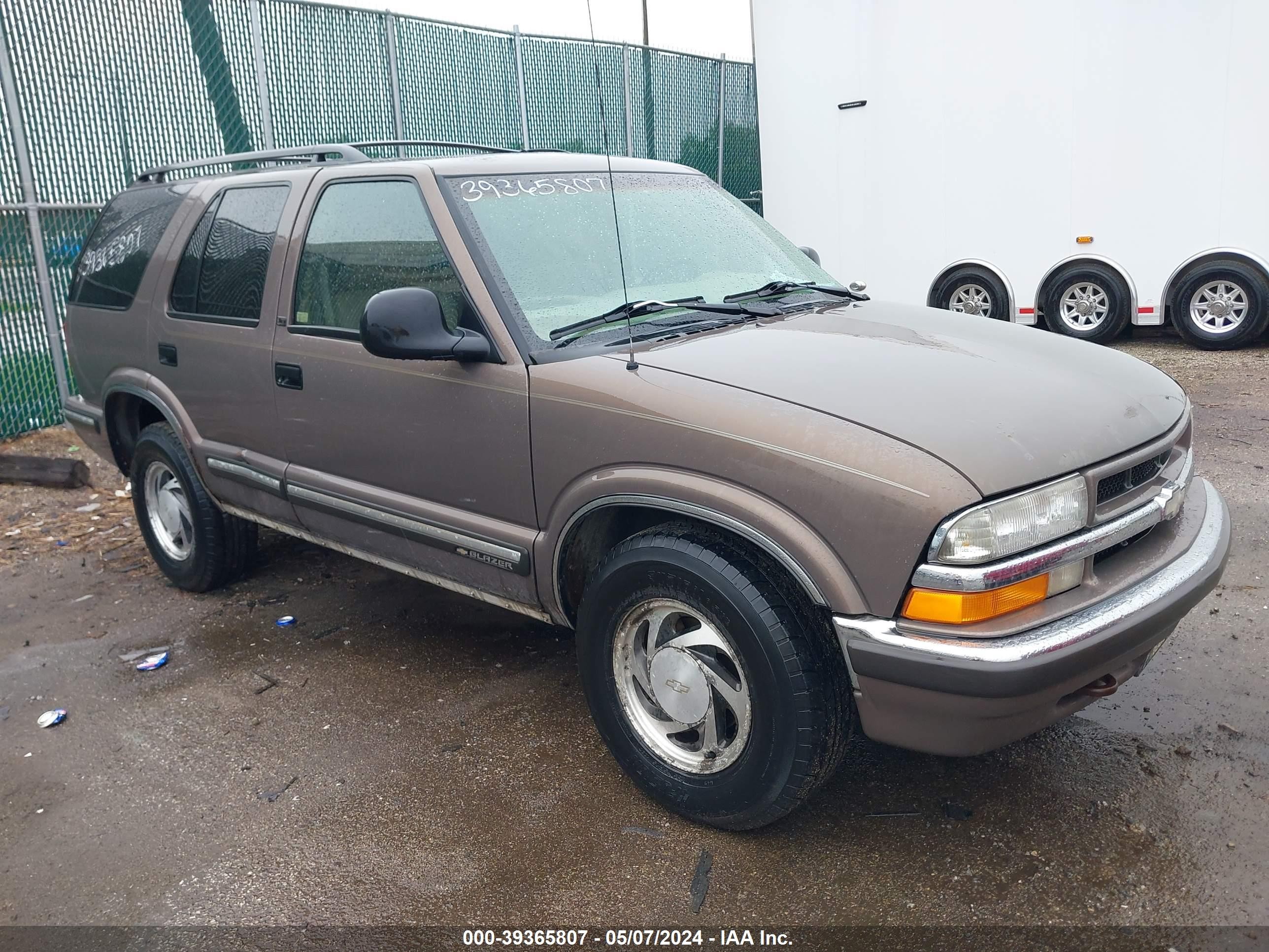 CHEVROLET BLAZER 1998 1gndt13wxw2285213