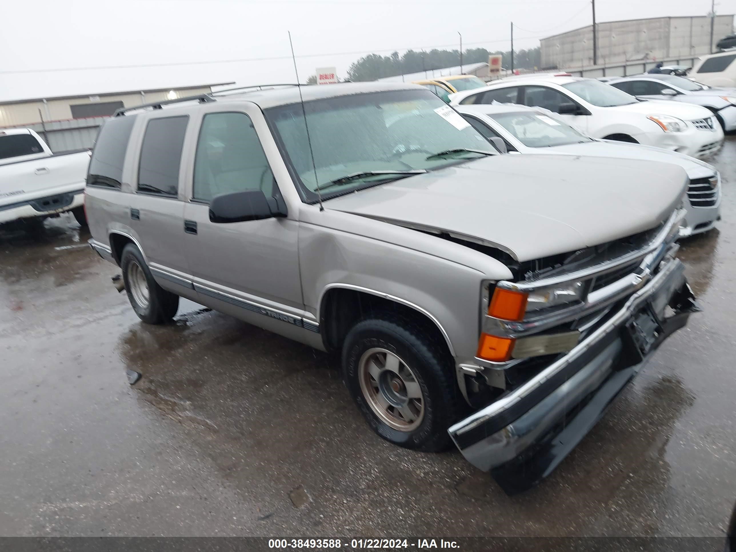 CHEVROLET TAHOE 1999 1gnec13r0xj378540