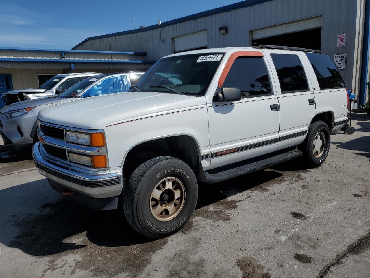 CHEVROLET TAHOE 1999 1gnec13r7xr100218