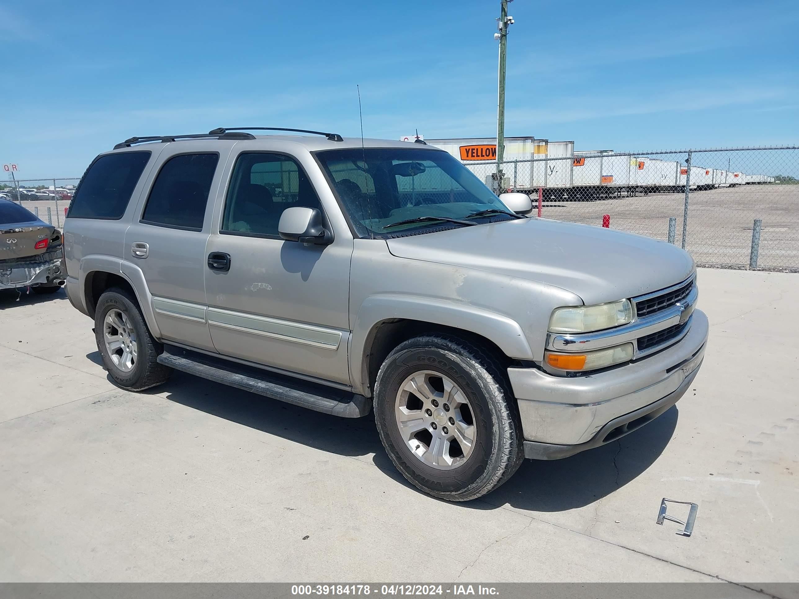 CHEVROLET TAHOE 2005 1gnec13t35r117929