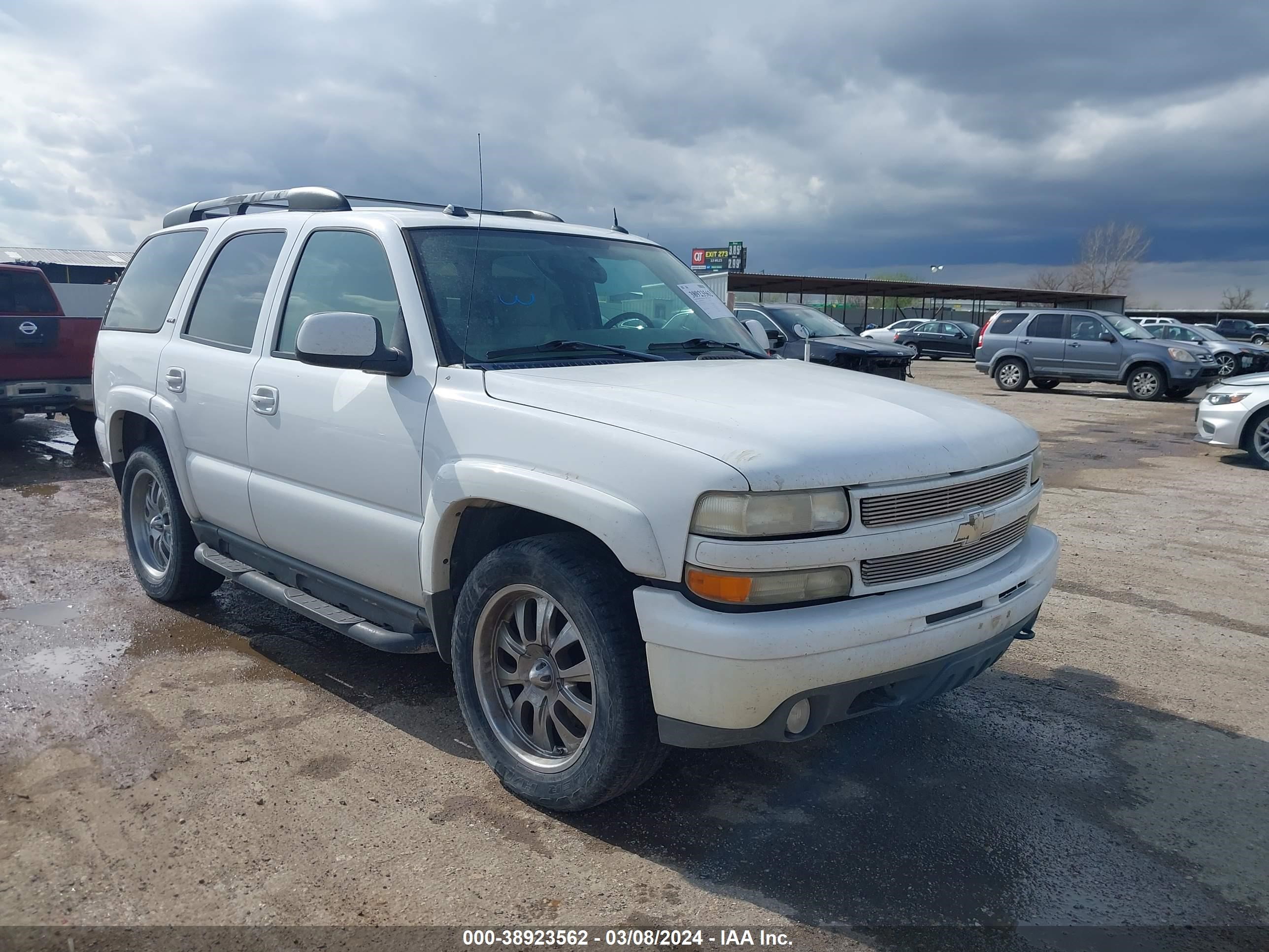 CHEVROLET TAHOE 2005 1gnec13t45r219062