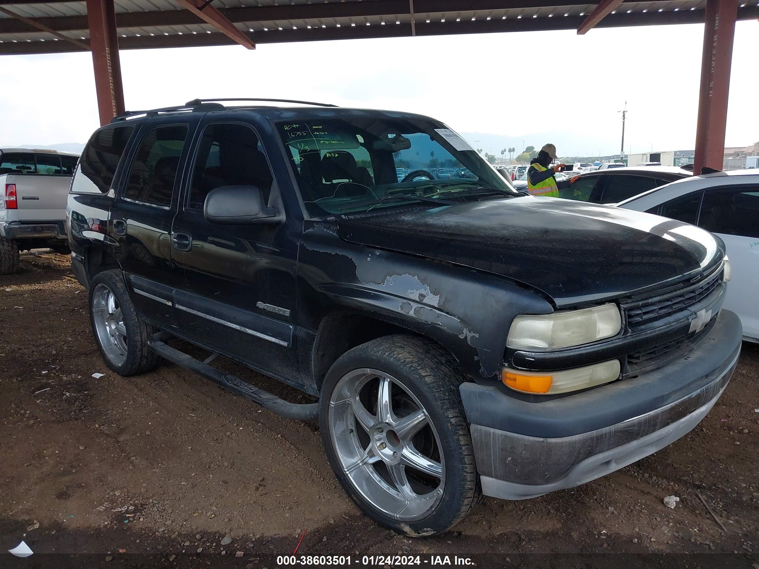 CHEVROLET TAHOE 2001 1gnec13t71r189985