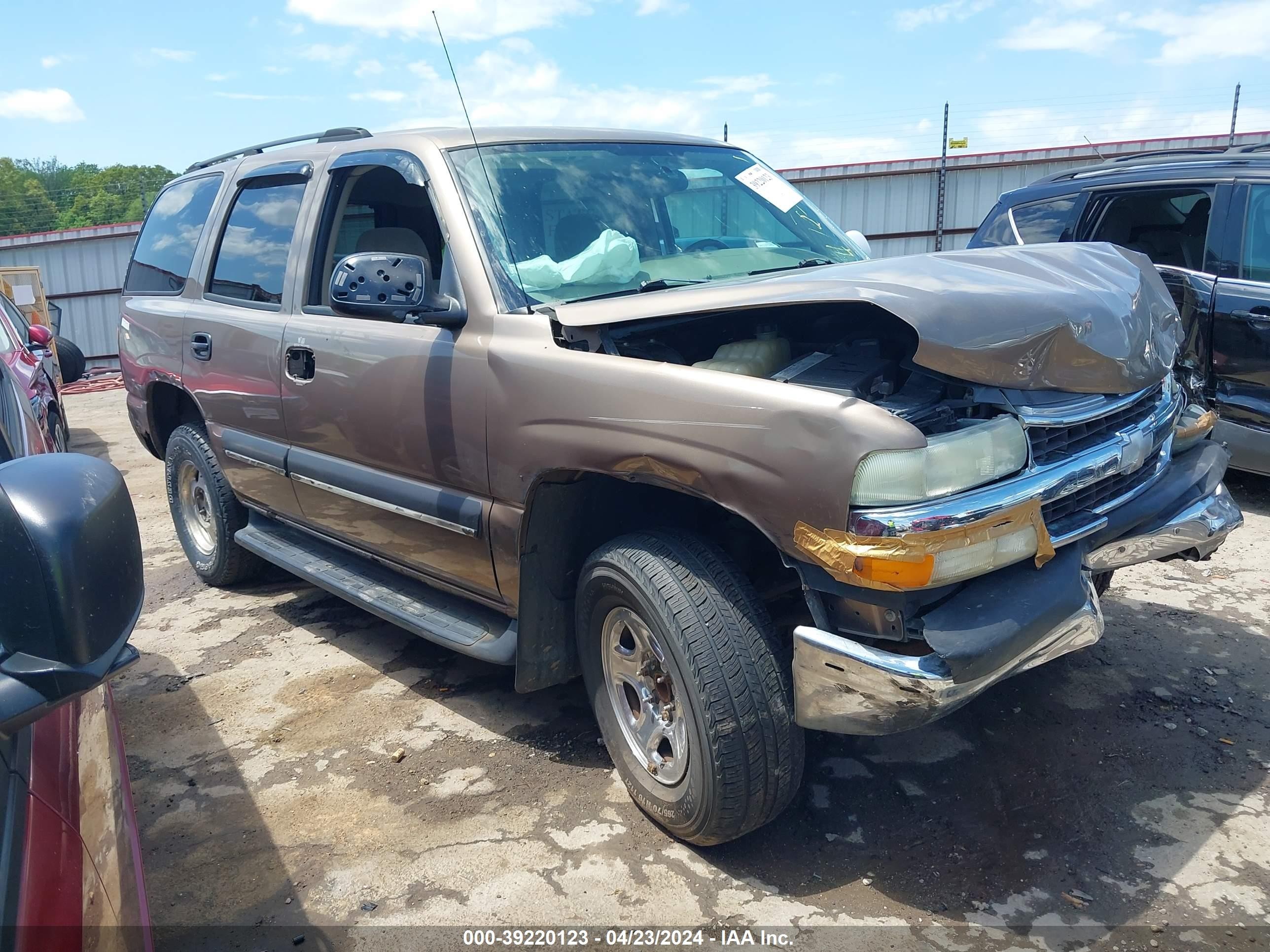 CHEVROLET TAHOE 2004 1gnec13z24r123451