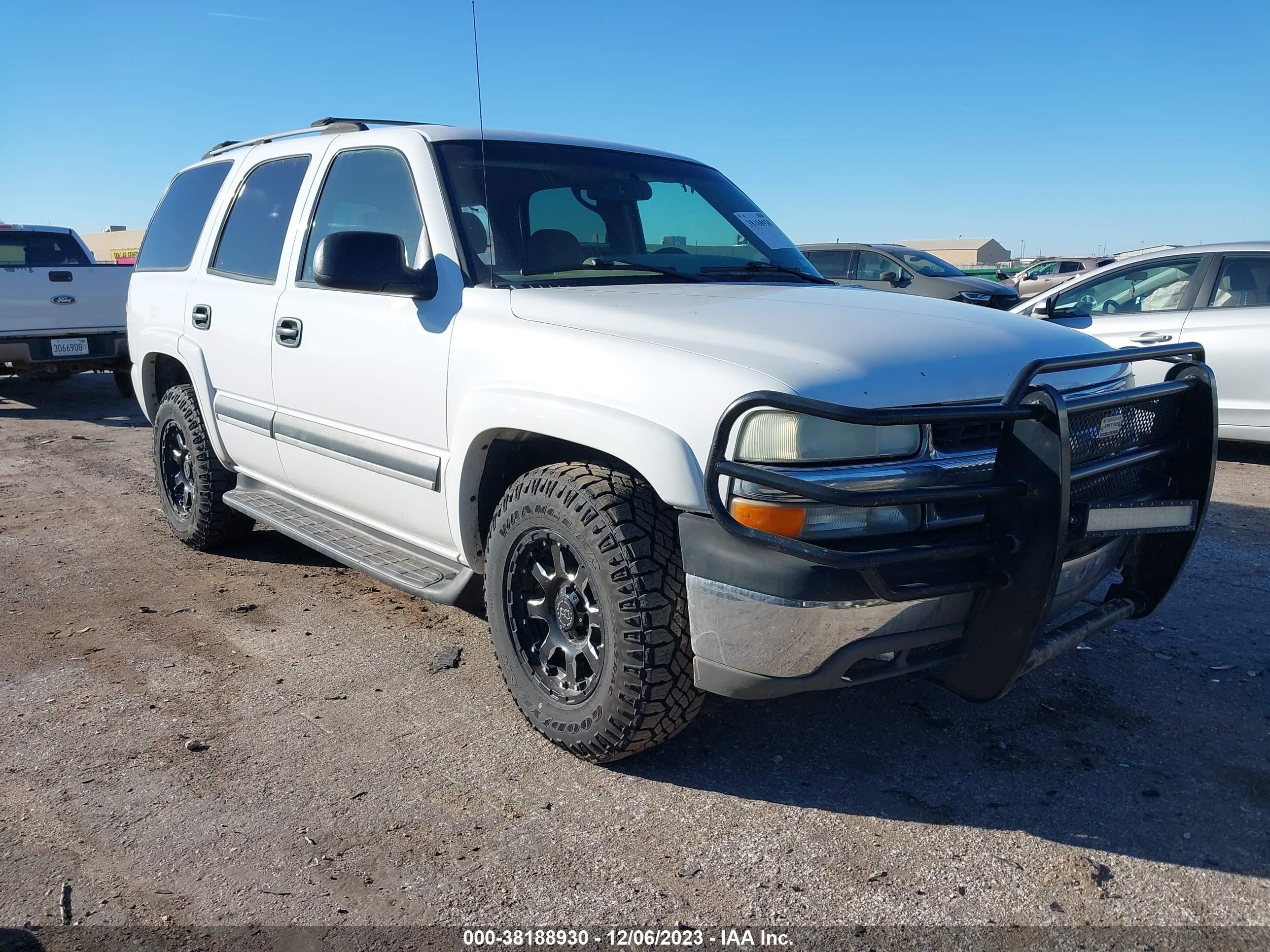 CHEVROLET TAHOE 2004 1gnec13z64r194085