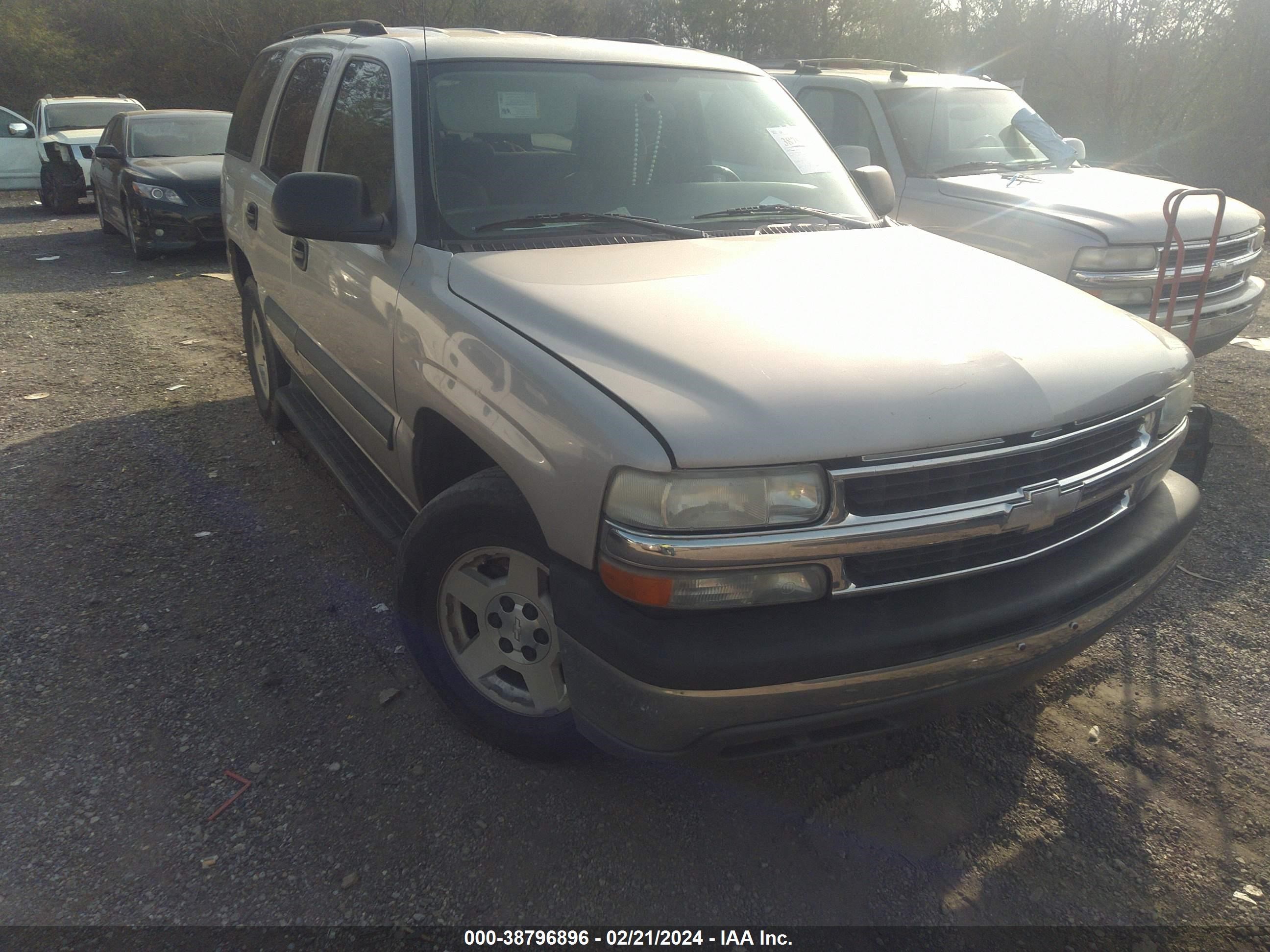 CHEVROLET TAHOE 2004 1gnec13z94r200381