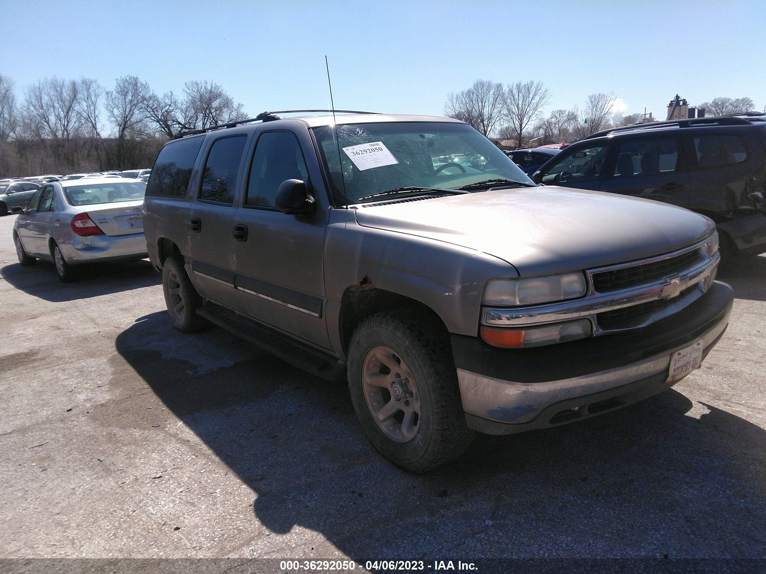 CHEVROLET SUBURBAN 2002 1gnec16z42j182654