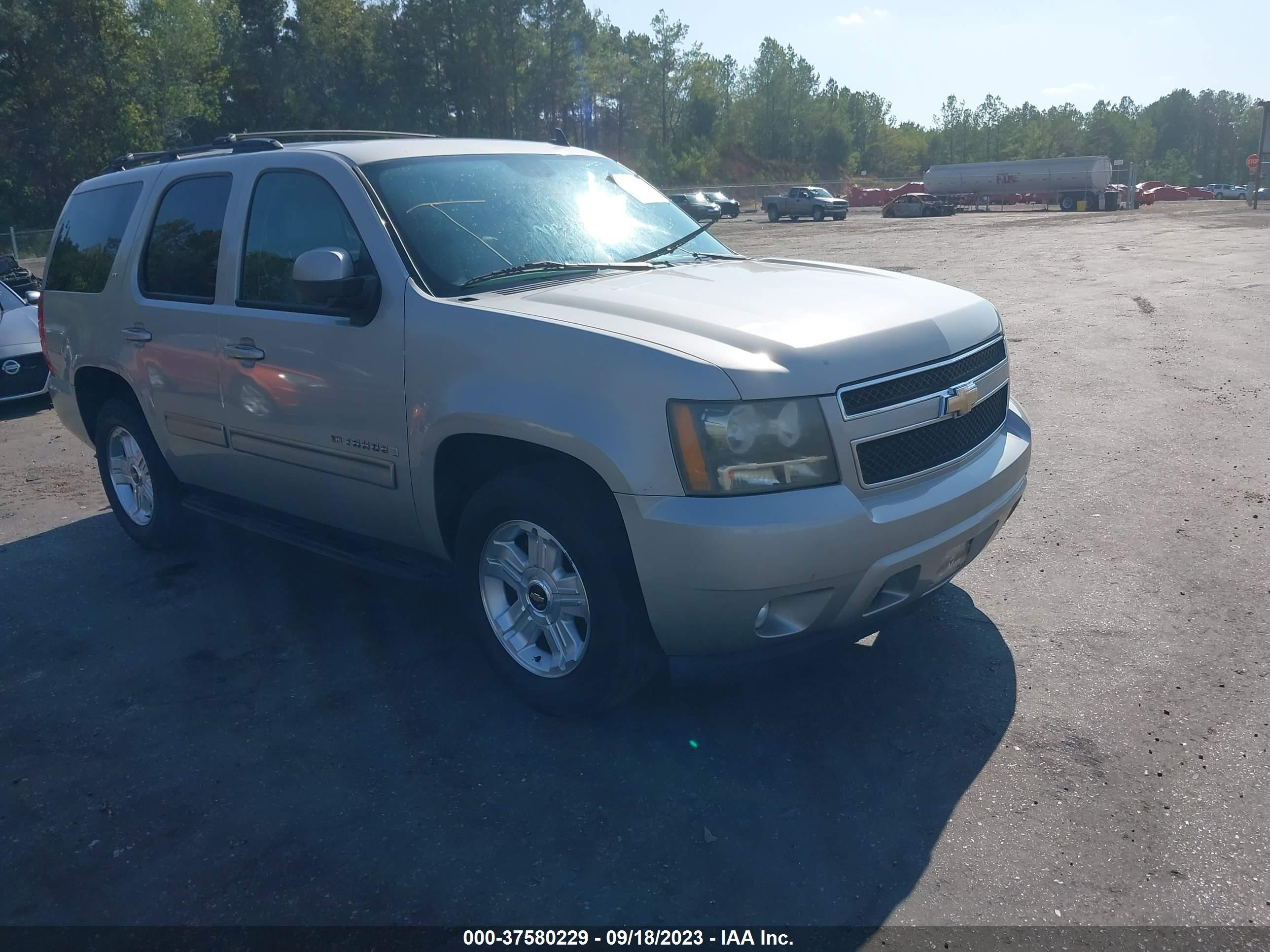 CHEVROLET TAHOE 2009 1gnec233x9r266155