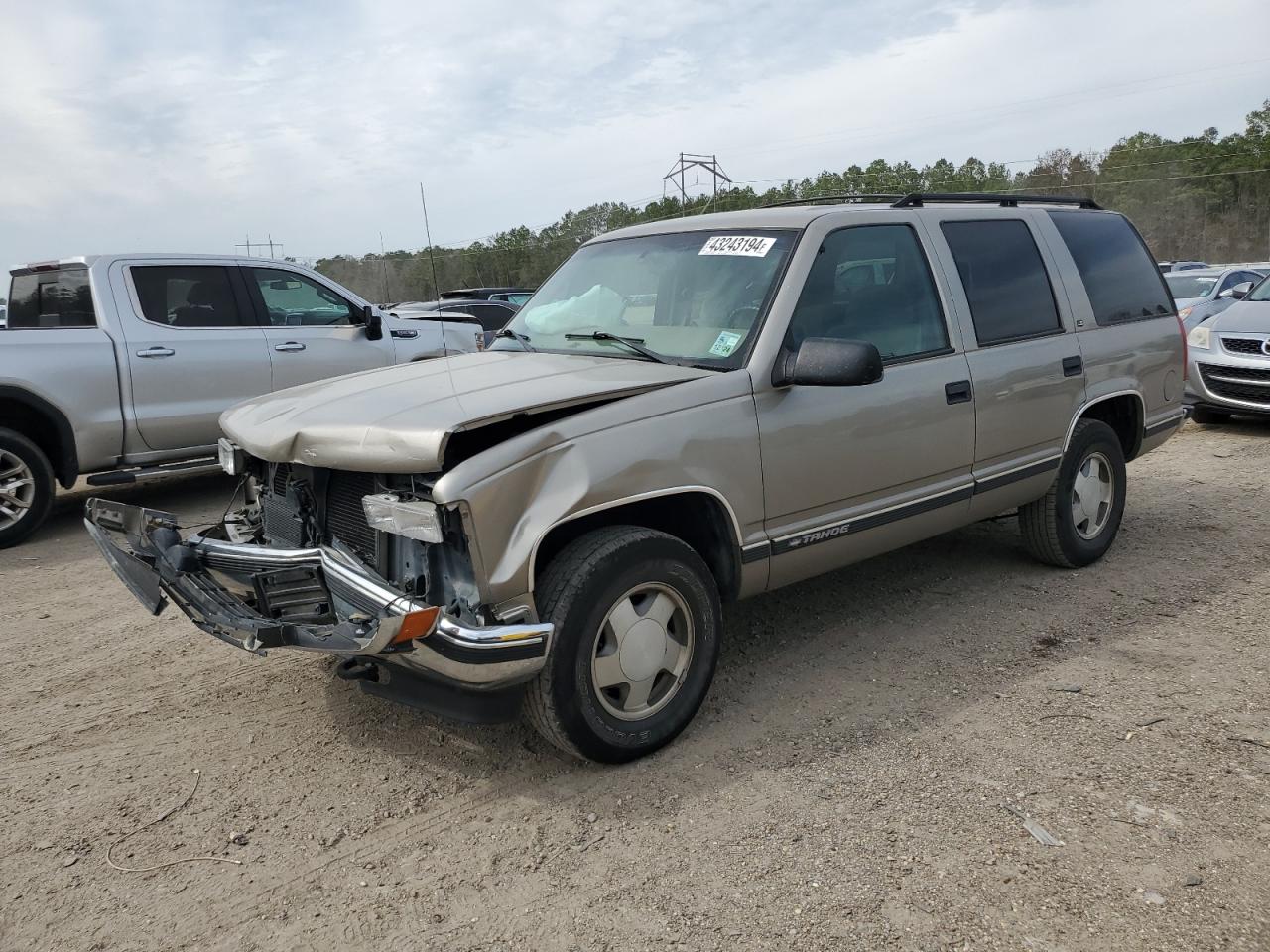 CHEVROLET TAHOE 1999 1gnek13r0xj393591