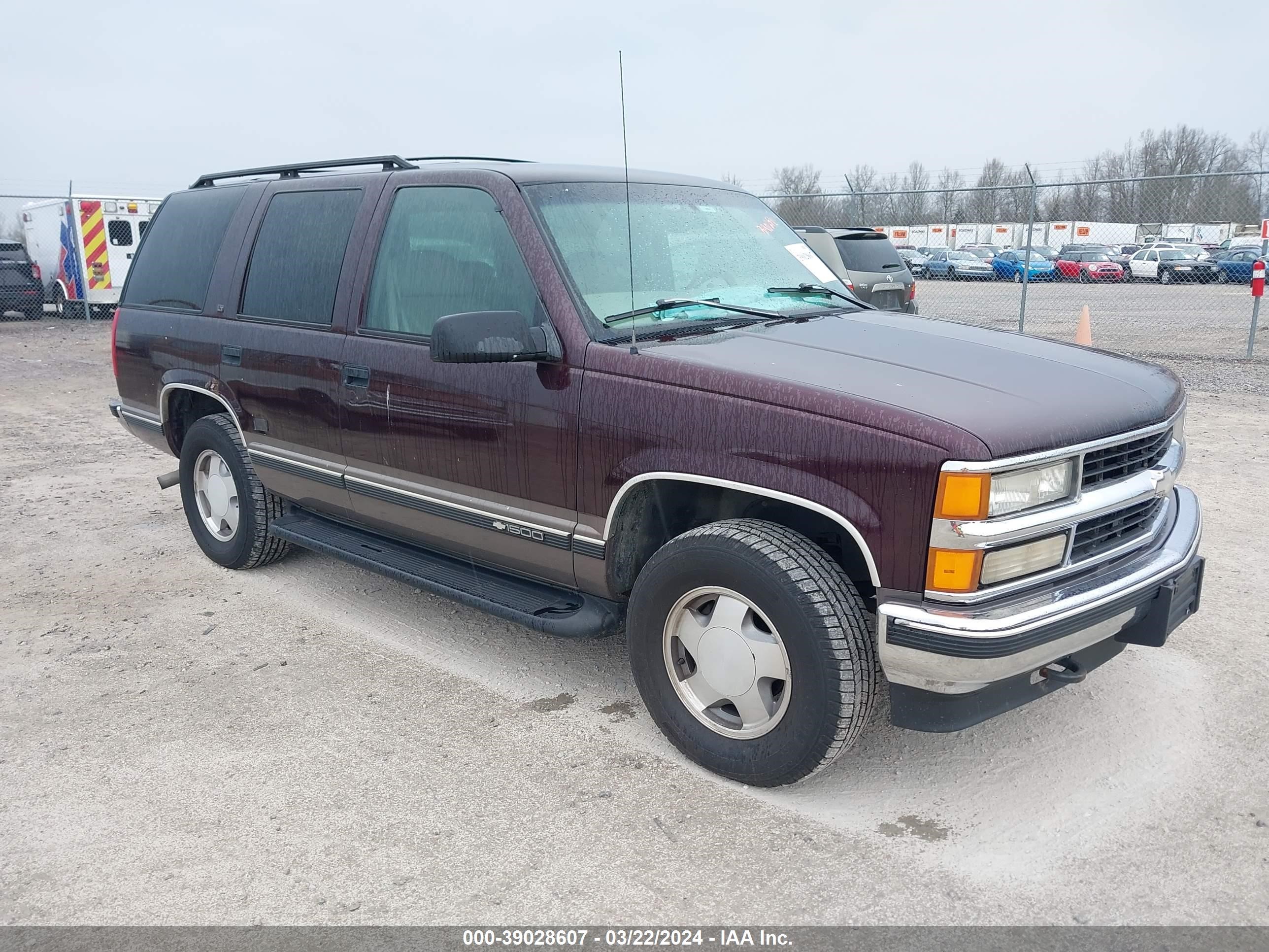 CHEVROLET TAHOE 1997 1gnek13r1vj367806