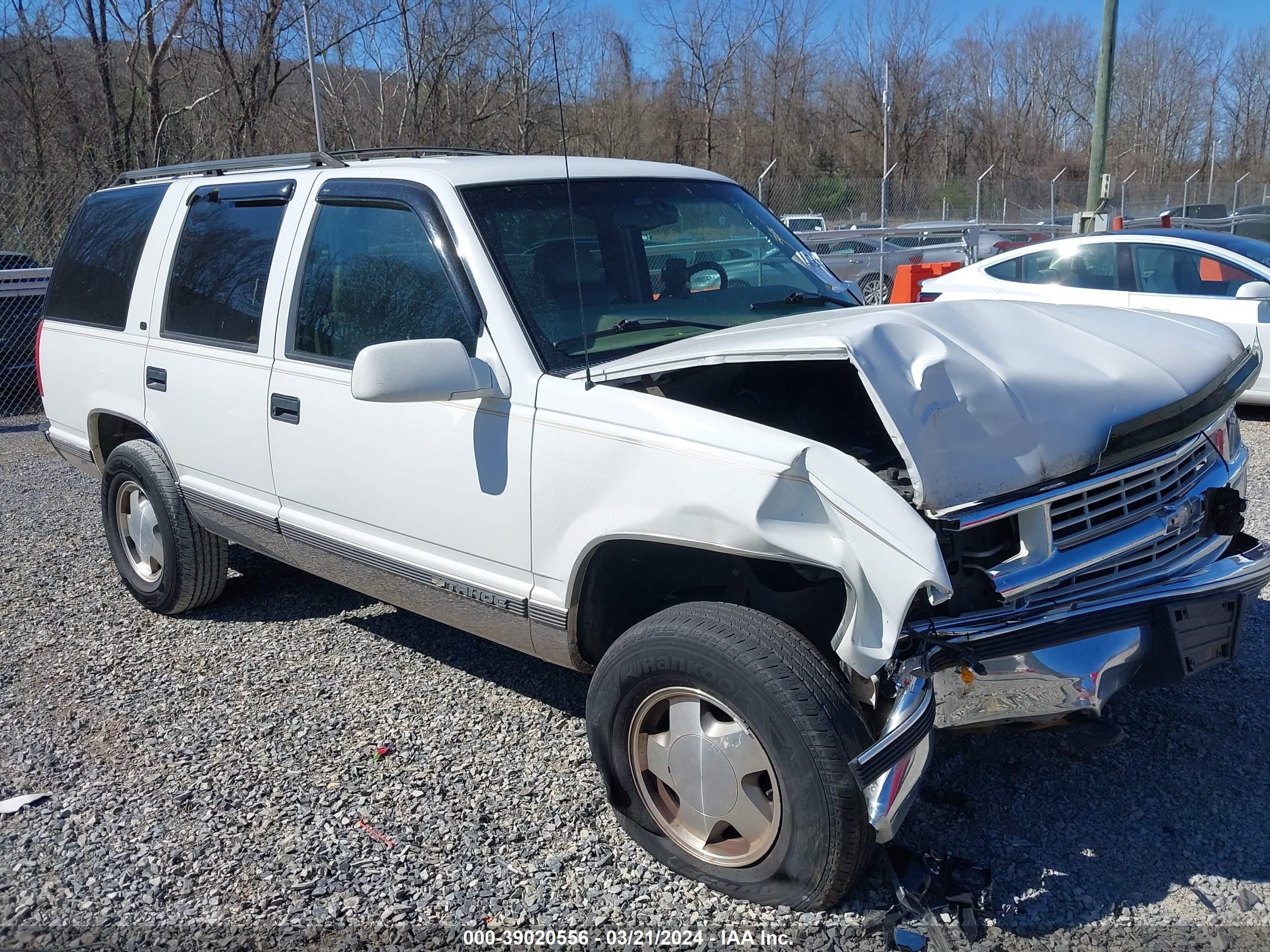 CHEVROLET TAHOE 1999 1gnek13r1xj538993