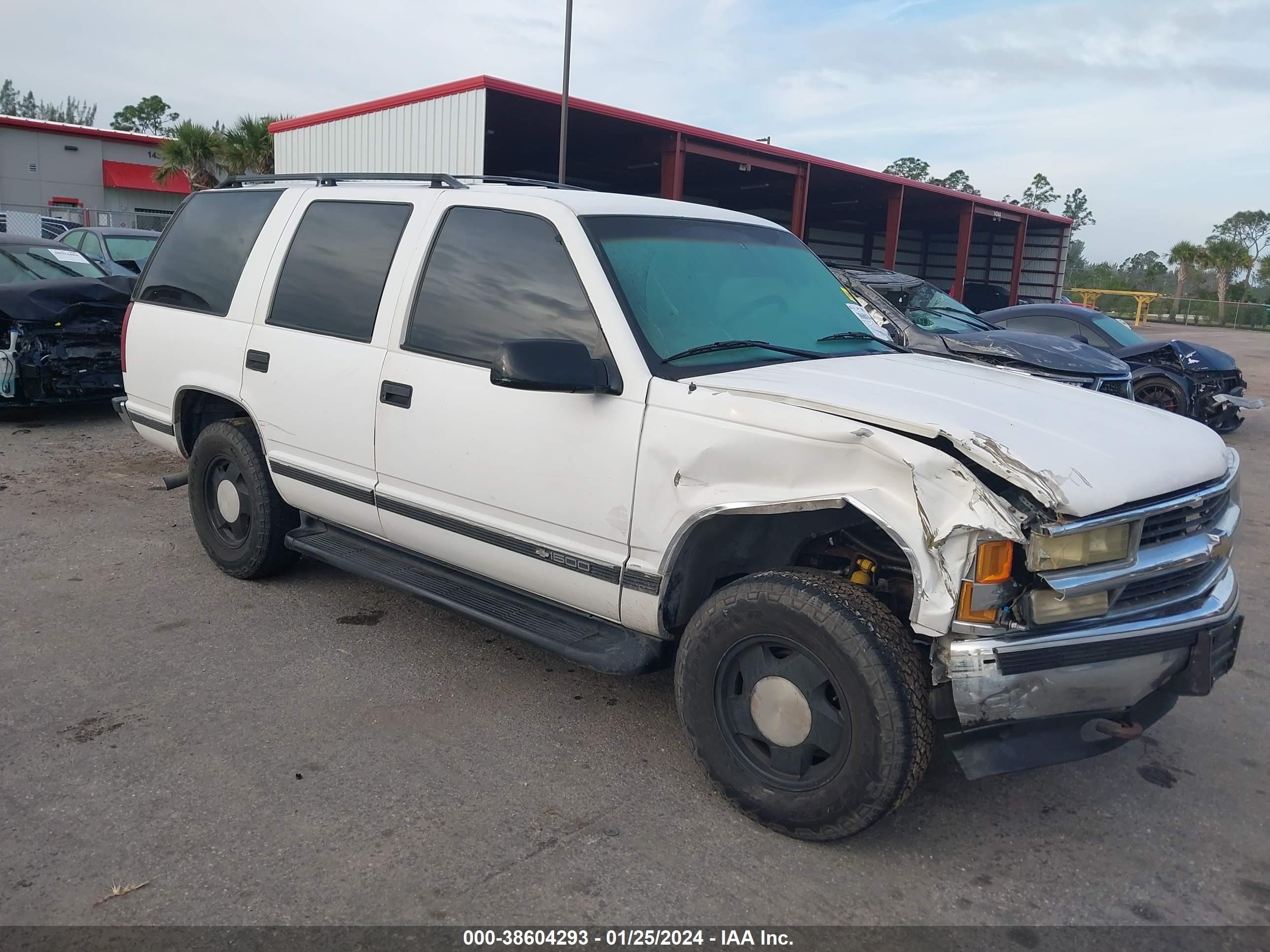 CHEVROLET TAHOE 1997 1gnek13r4vj332130