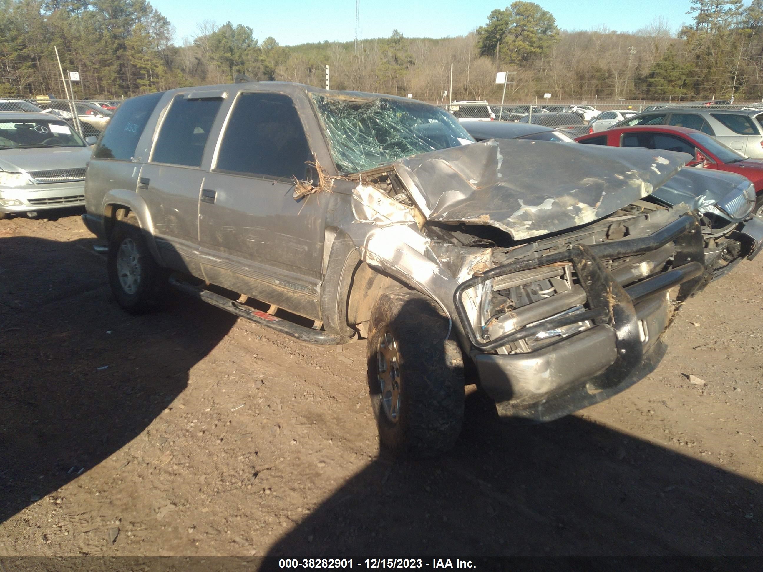 CHEVROLET TAHOE 1999 1gnek13r7xr151236