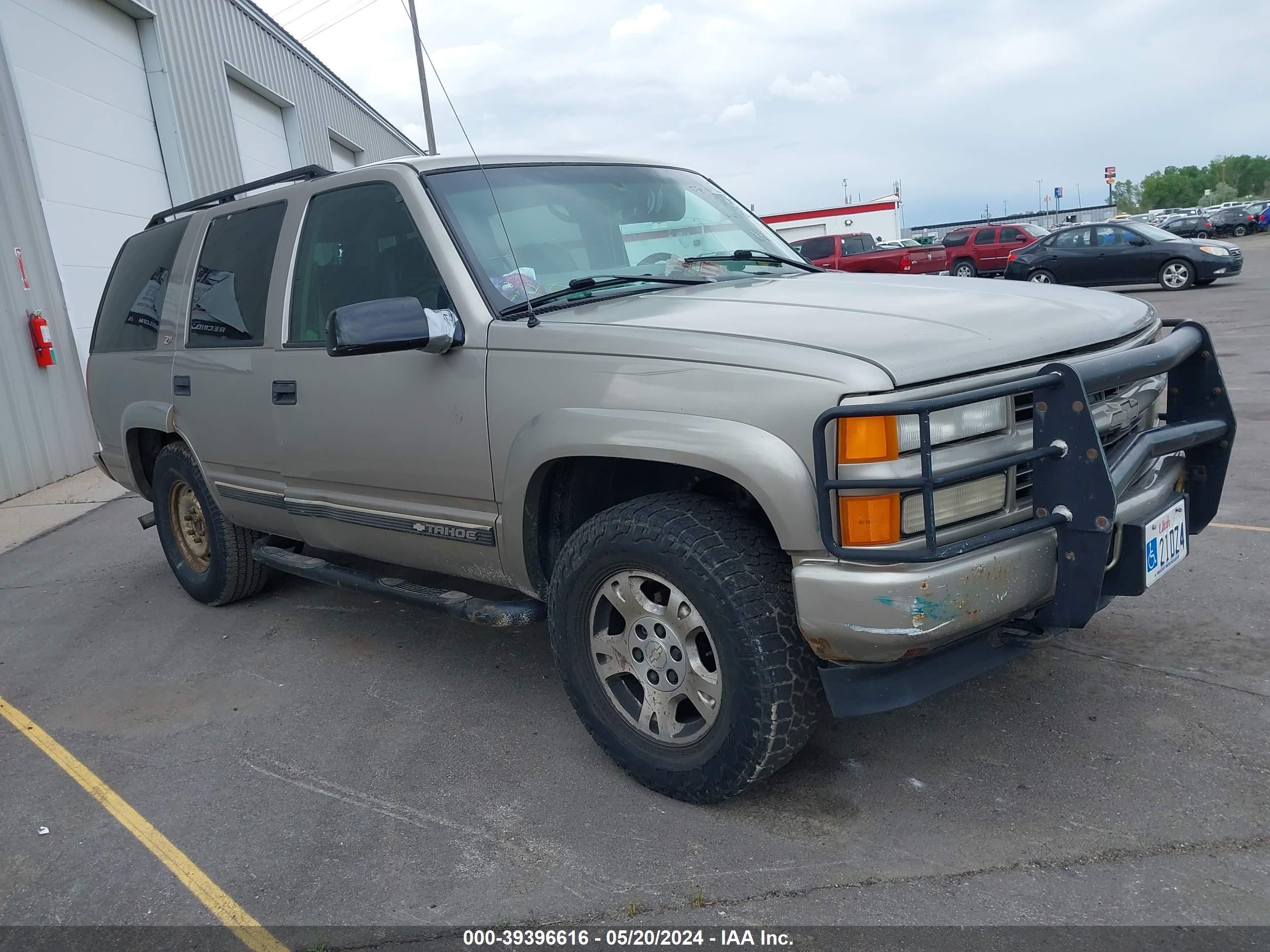 CHEVROLET TAHOE 2000 1gnek13r7yr156972