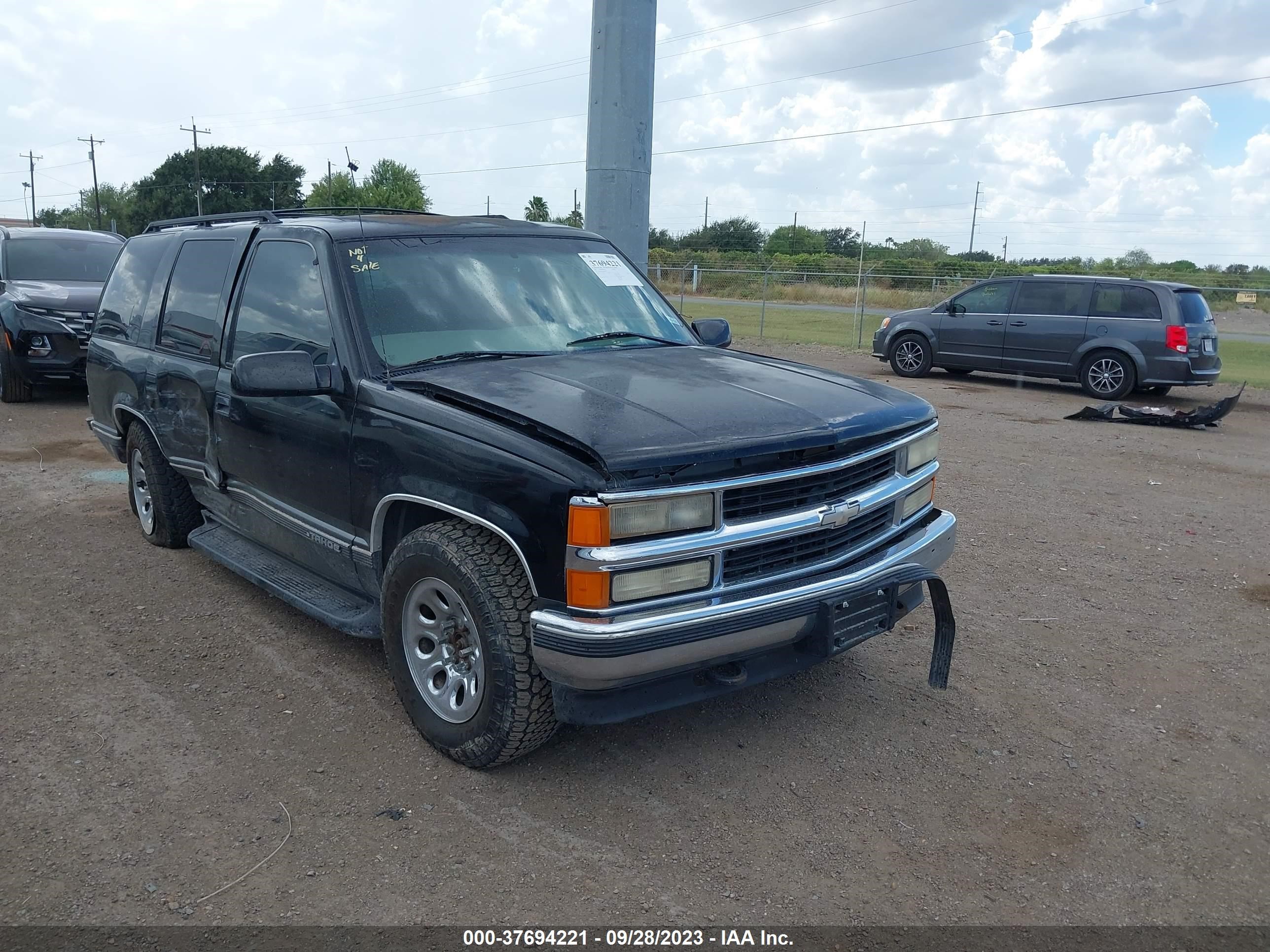 CHEVROLET TAHOE 1999 1gnek13r9xj450869