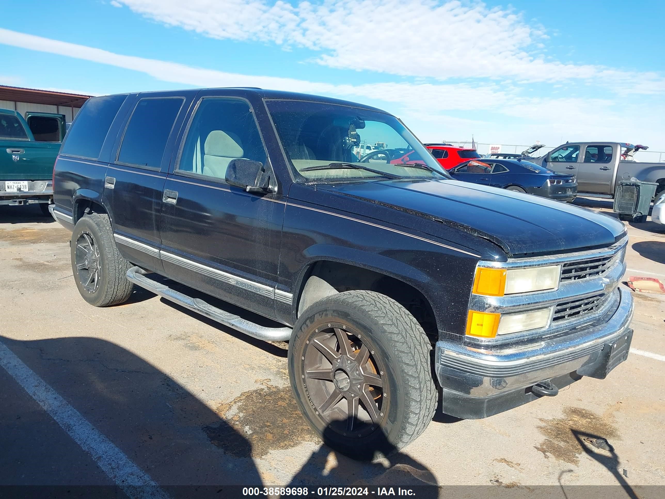 CHEVROLET TAHOE 1999 1gnek13rxxj522713