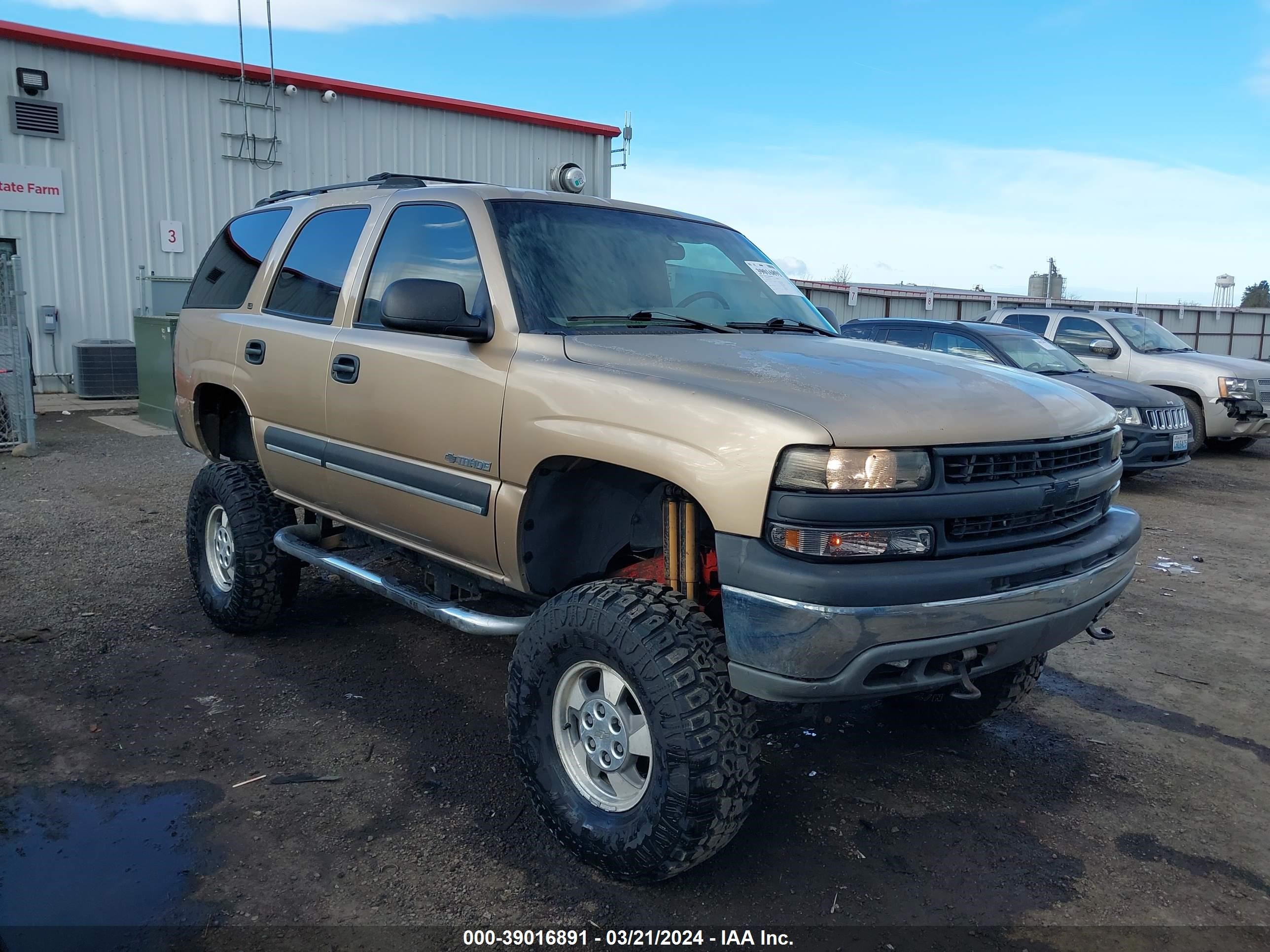 CHEVROLET TAHOE 2001 1gnek13t01j181521