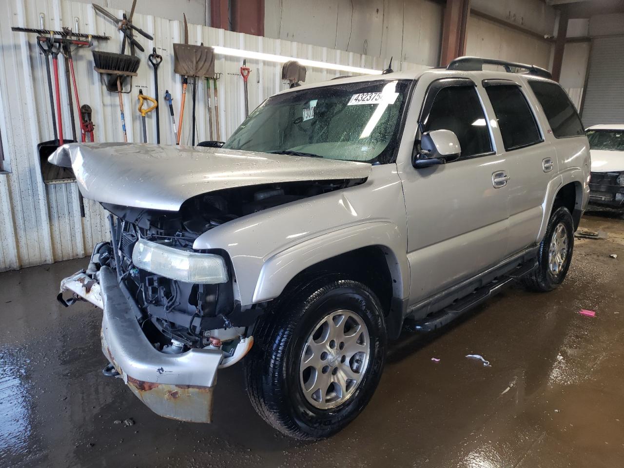 CHEVROLET TAHOE 2005 1gnek13t05r135503